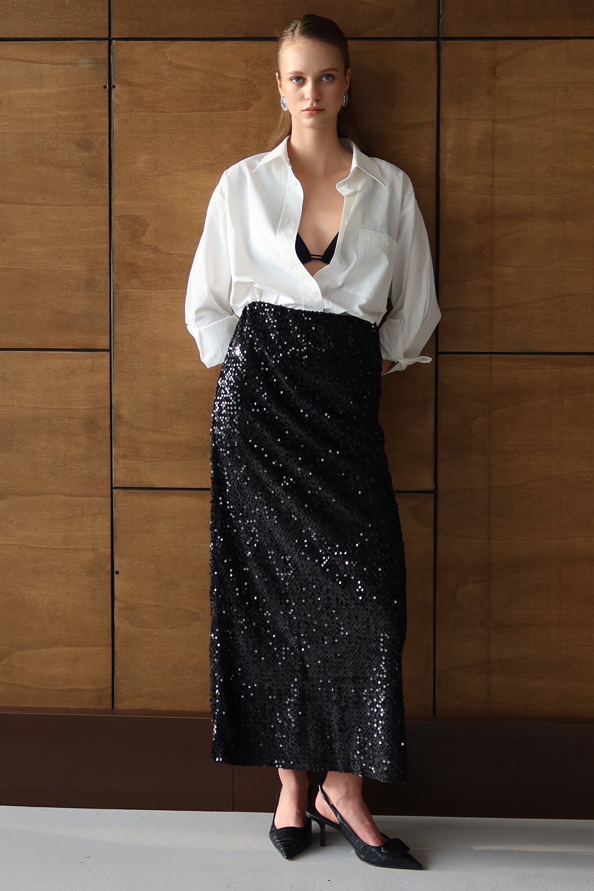 Beli Lastikli Taş İşlemeli Midi Boy Etek