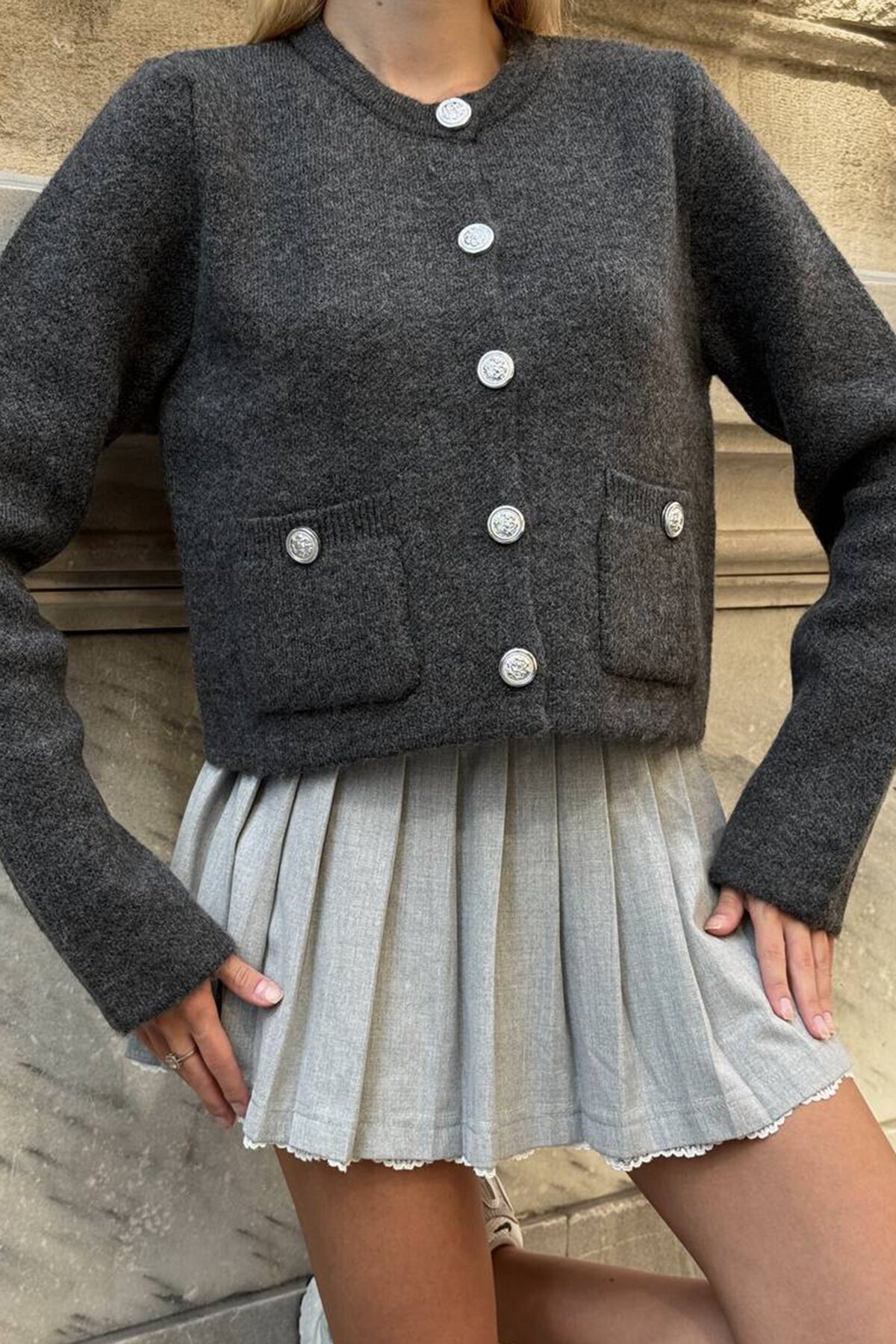 Bisiklet Yaka Çift Cepli Düğmeli Triko Hırka