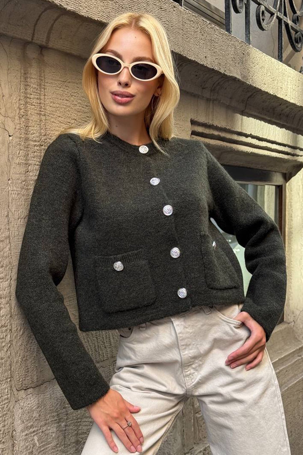 Bisiklet Yaka Çift Cepli Düğmeli Triko Hırka