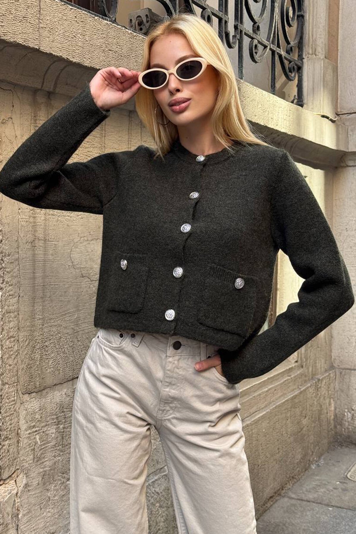 Bisiklet Yaka Çift Cepli Düğmeli Triko Hırka