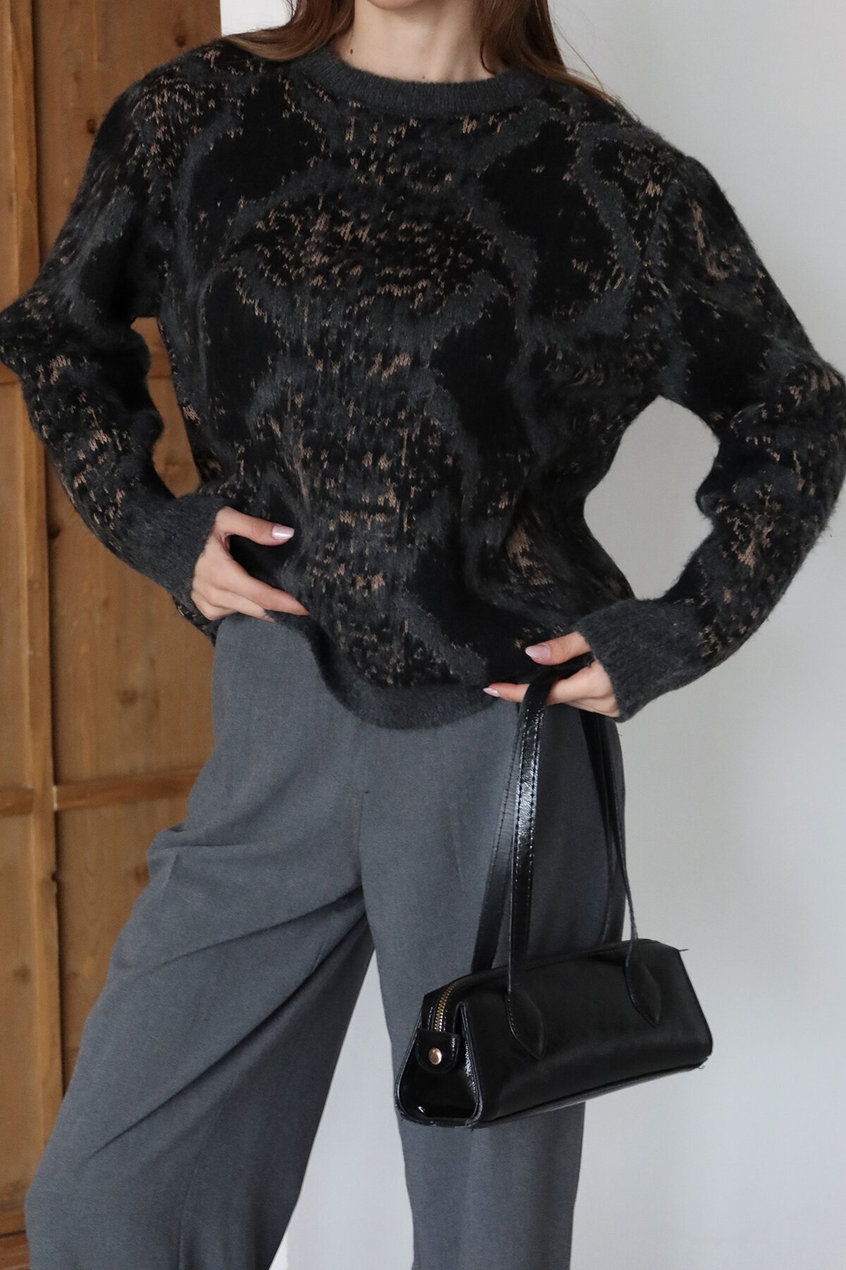 Bisiklet Yaka Desenli Triko Kazak