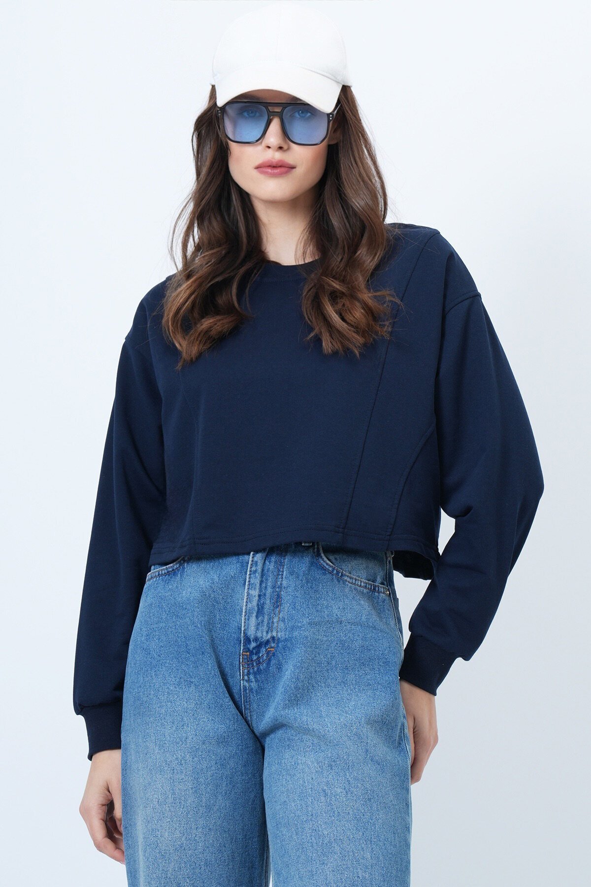 Bisiklet Yaka Dikiş Detaylı Crop Sweatshirt