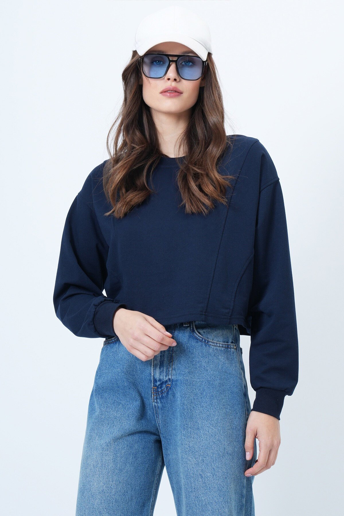 Bisiklet Yaka Dikiş Detaylı Crop Sweatshirt