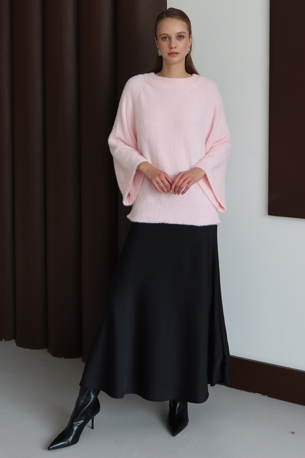 Bisiklet Yaka Geniş Kollu Yumoş Kazak