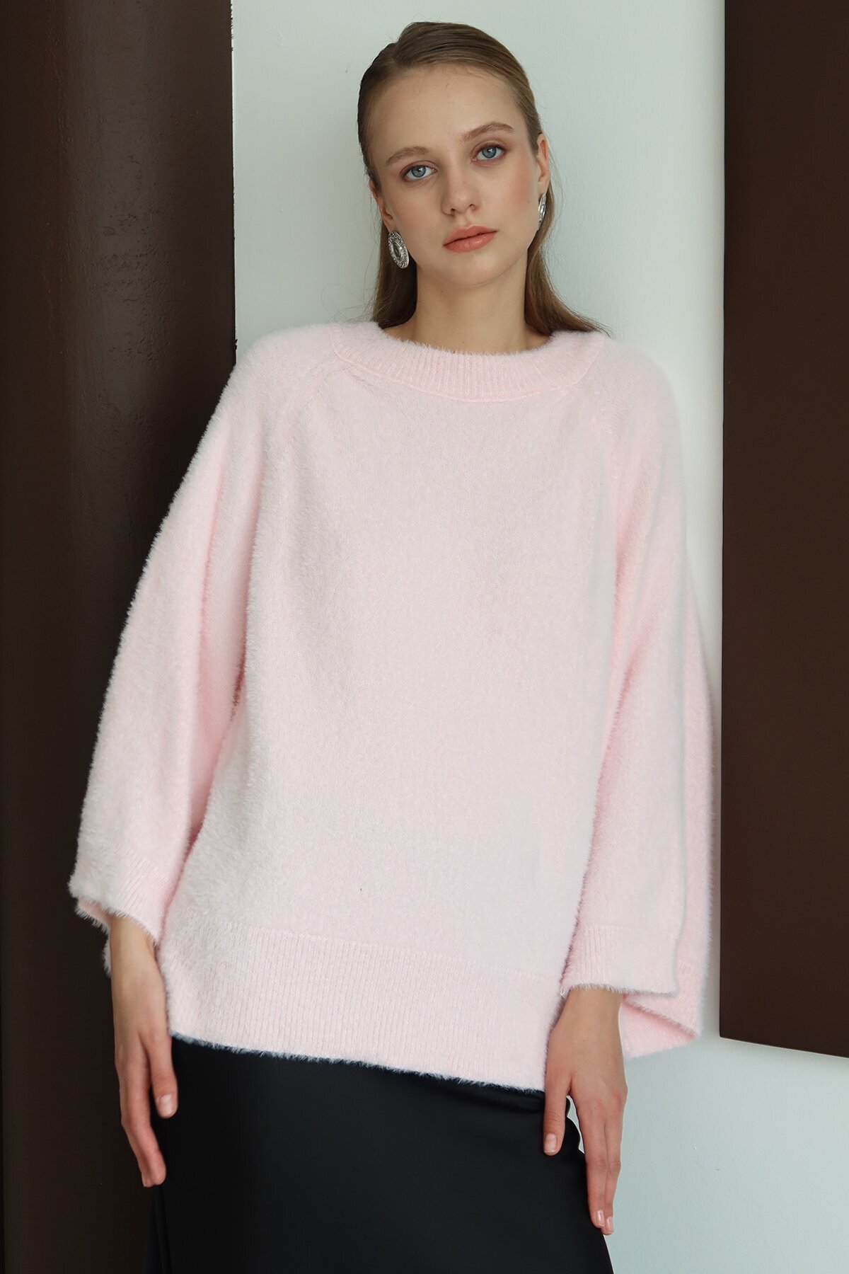 Bisiklet Yaka Geniş Kollu Yumoş Kazak