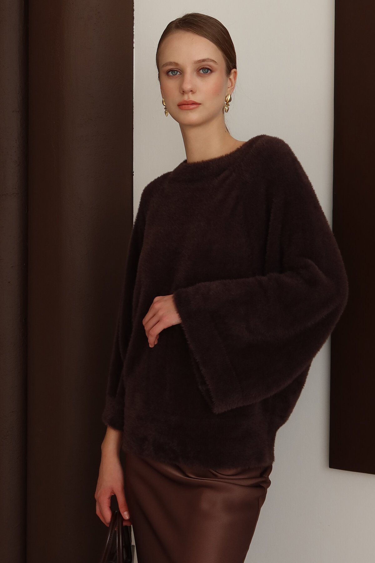 Bisiklet Yaka Geniş Kollu Yumoş Kazak