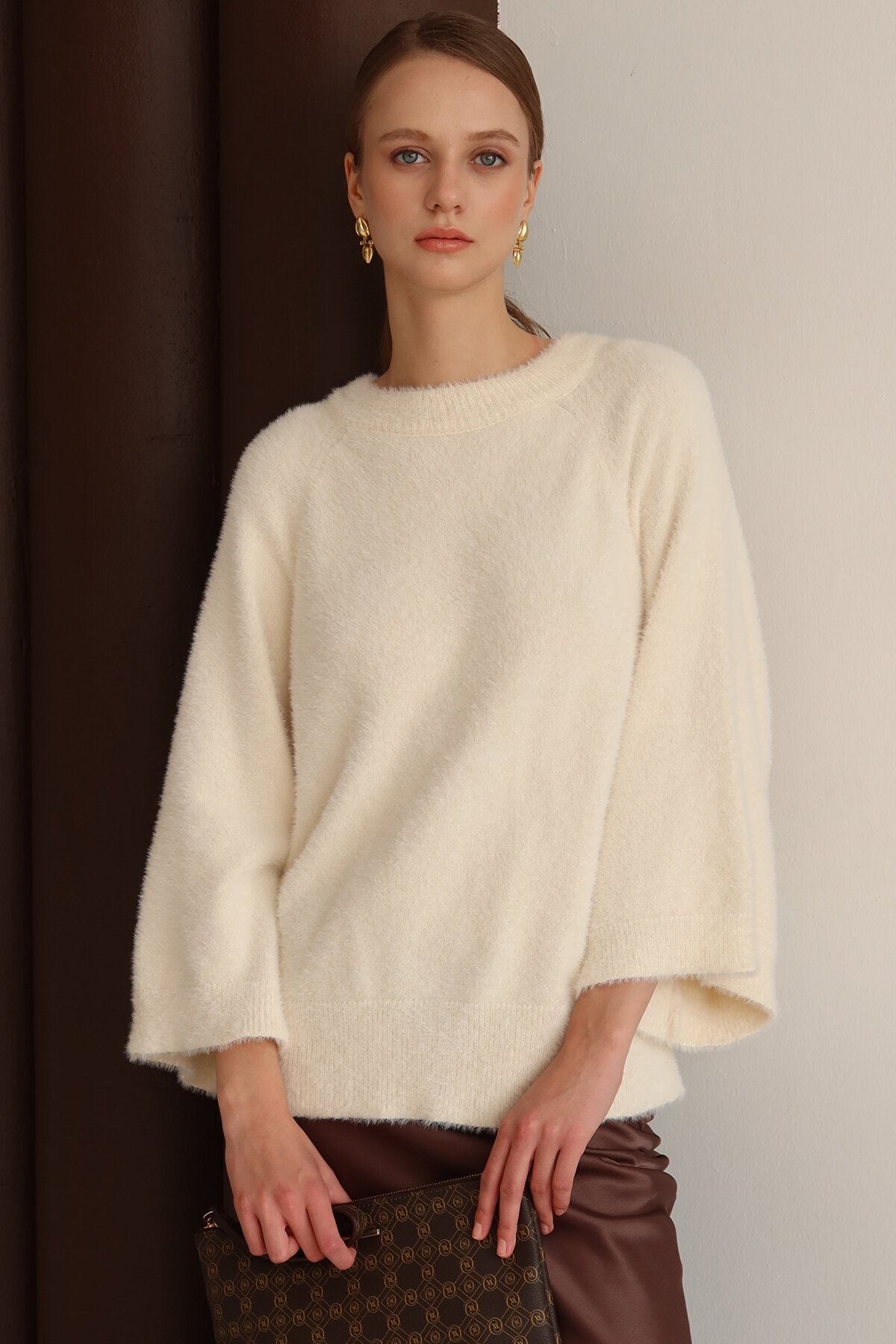 Bisiklet Yaka Geniş Kollu Yumoş Kazak