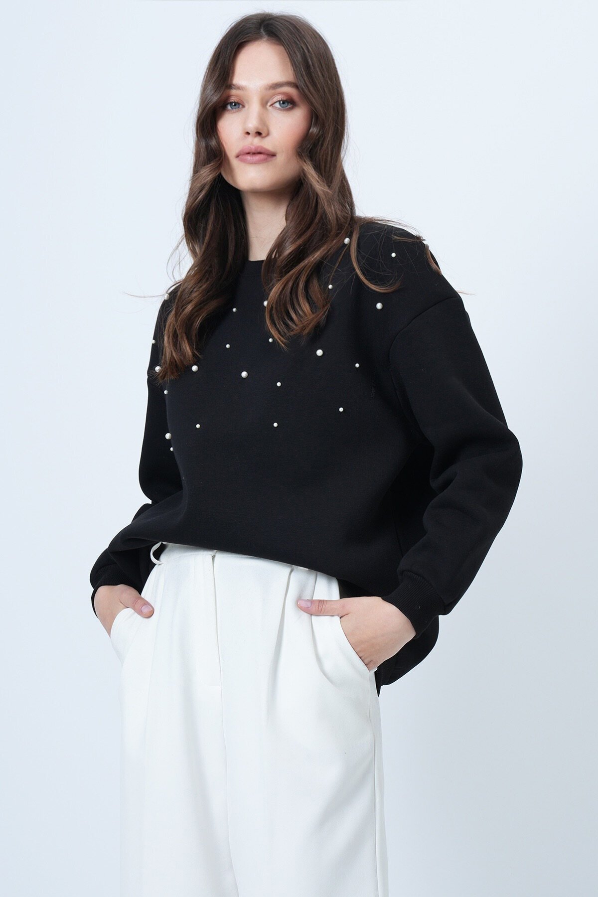 Bisiklet Yaka İnci Detaylı Oversize Sweatshirt