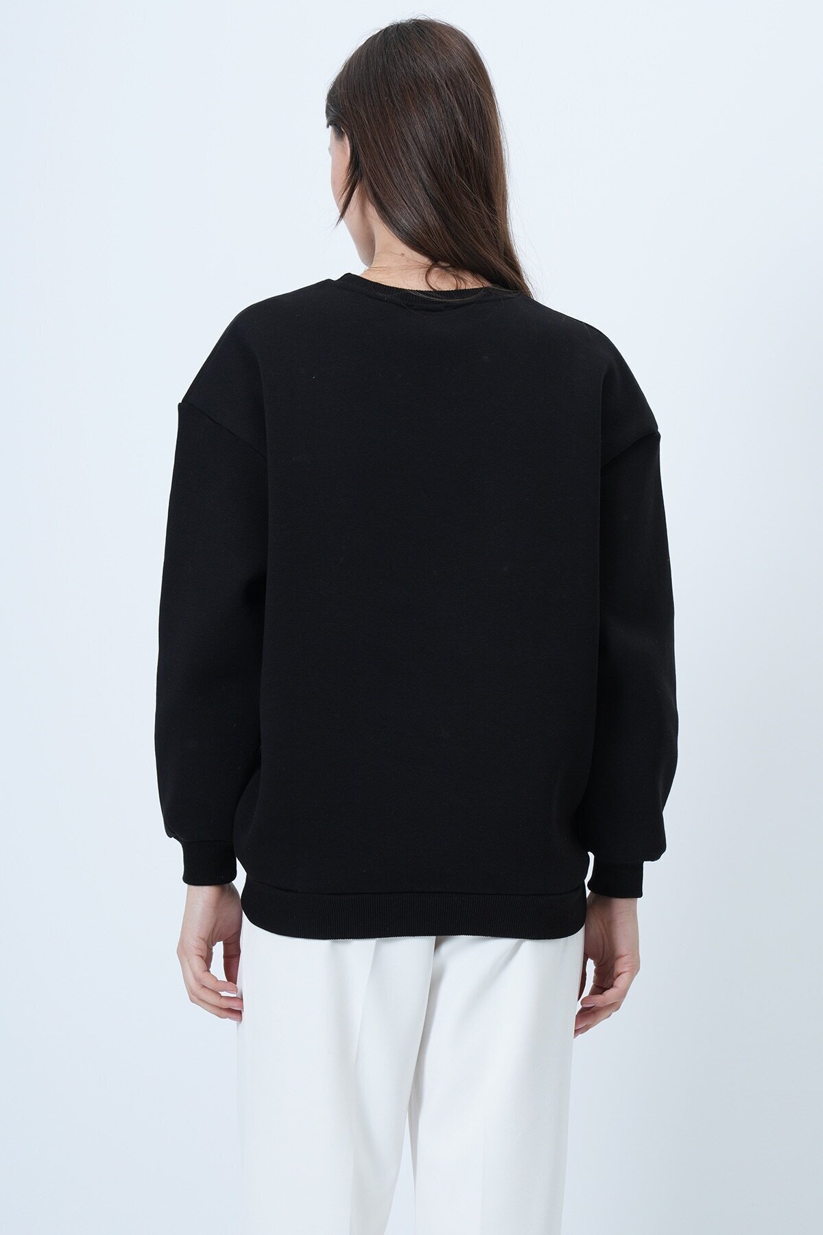 Bisiklet Yaka İnci Detaylı Oversize Sweatshirt