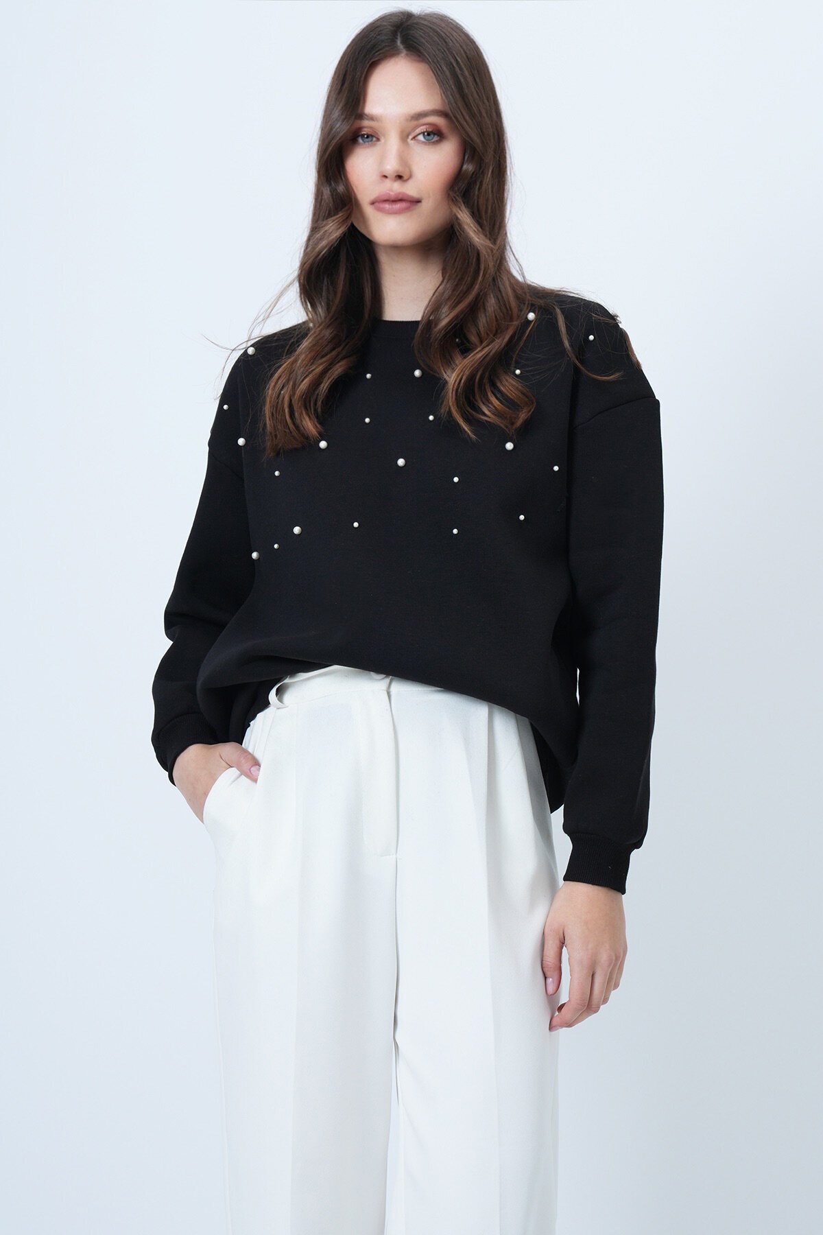 Bisiklet Yaka İnci Detaylı Oversize Sweatshirt