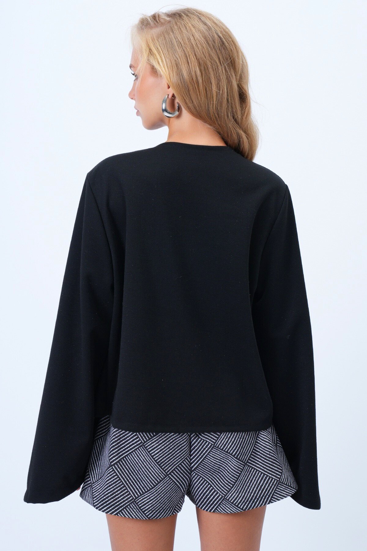 Bisiklet Yaka Kendinden Şal Detaylı Geniş Kesim Tasarım Bluz