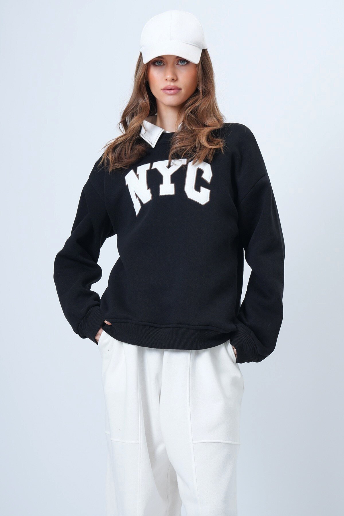 Bisiklet Yaka Nakışlı Ribanalı Uzun Kollu İçi Şardonlu 3 İplik Sweatshirt