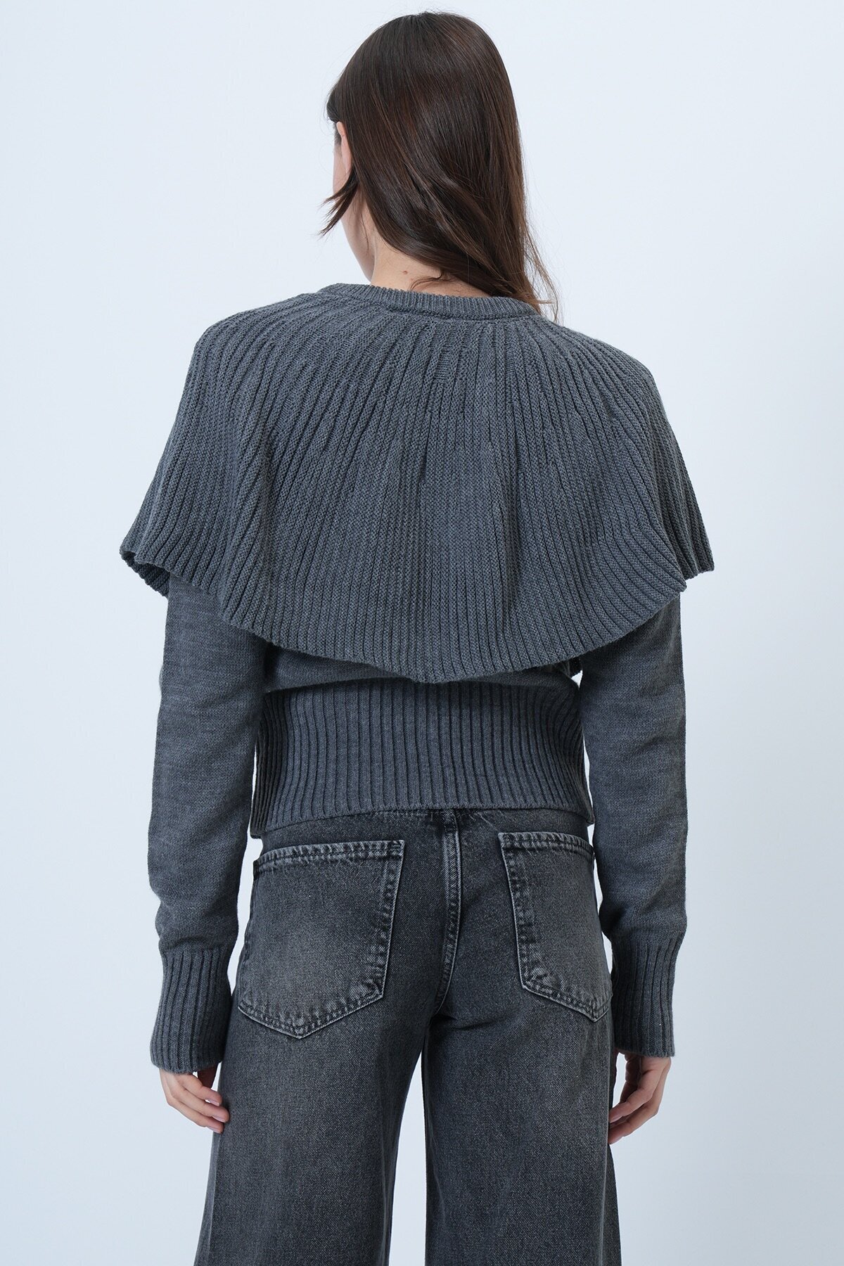 Bisiklet Yaka Pelerin Detaylı Fitilli Triko Kazak