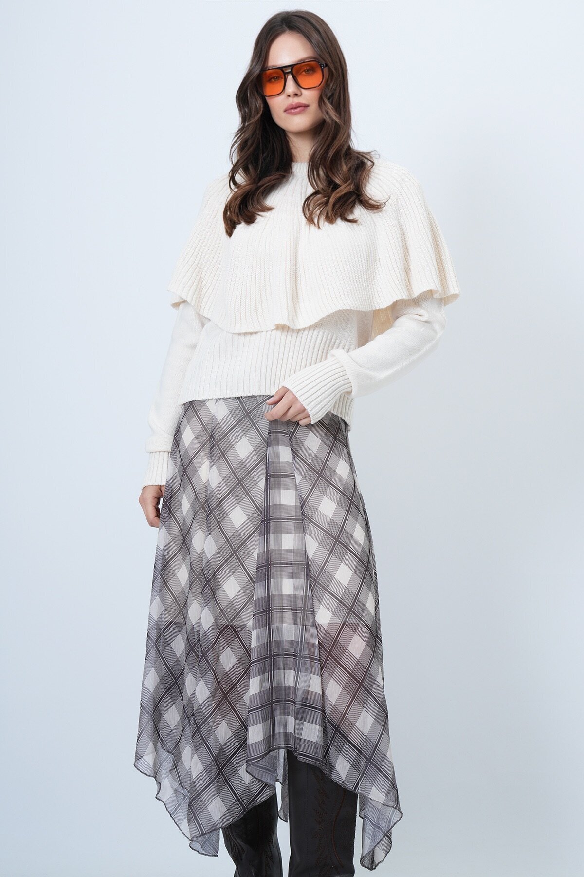 Bisiklet Yaka Pelerin Detaylı Fitilli Triko Kazak