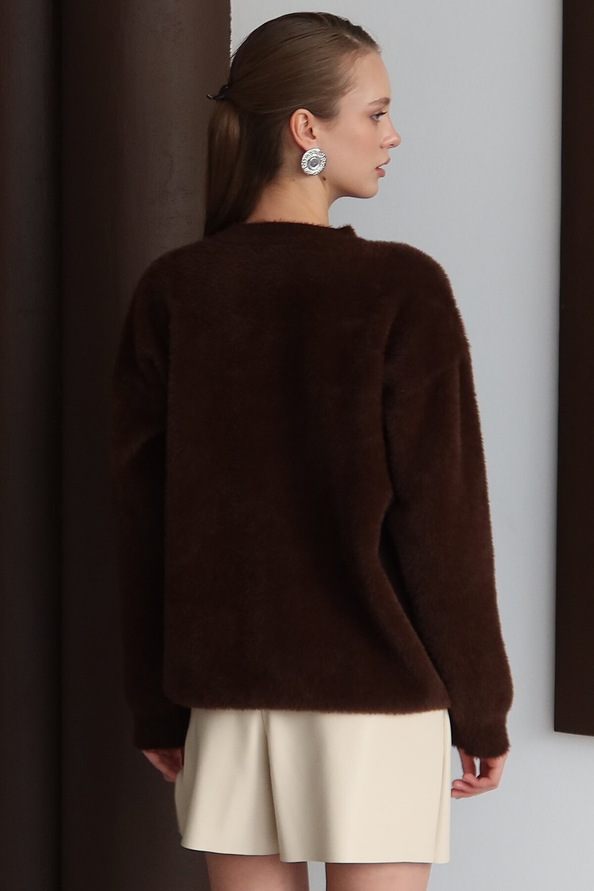 Bisiklet Yaka Taşlı Kurdale Detaylı Yumoş Kazak