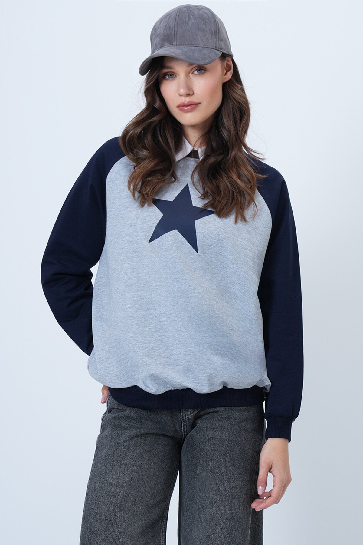 Bisiklet Yaka Yıldız Baskılı Oversize Sweatshirt