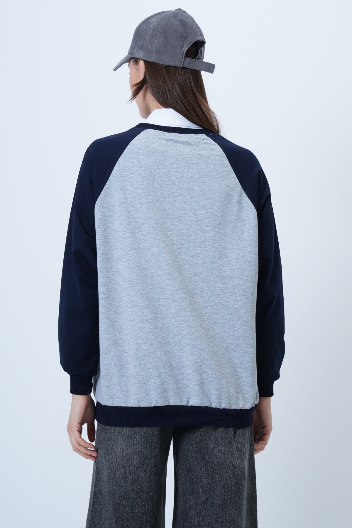 Bisiklet Yaka Yıldız Baskılı Oversize Sweatshirt