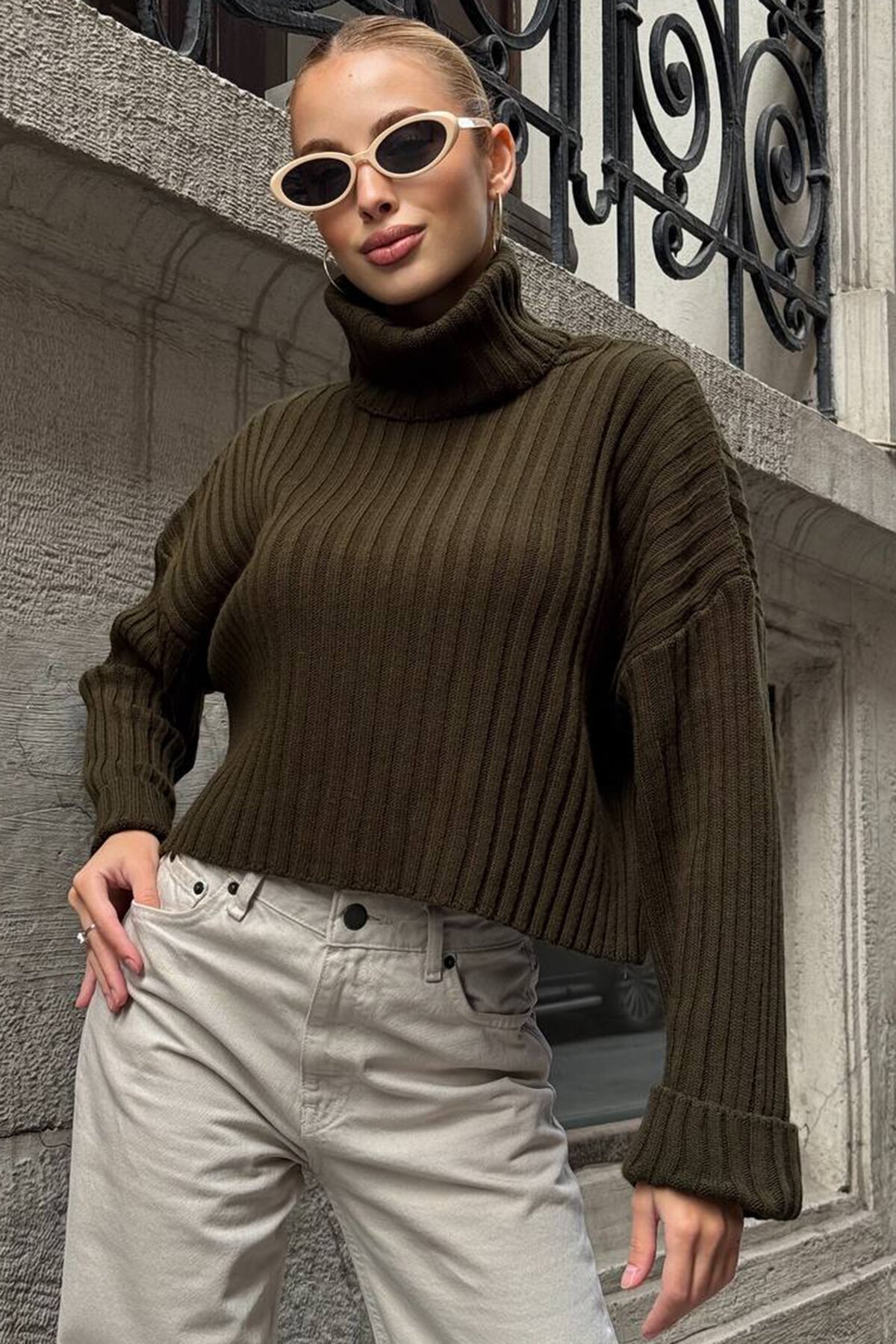 Boğazlı Fitilli Crop Triko Kazak