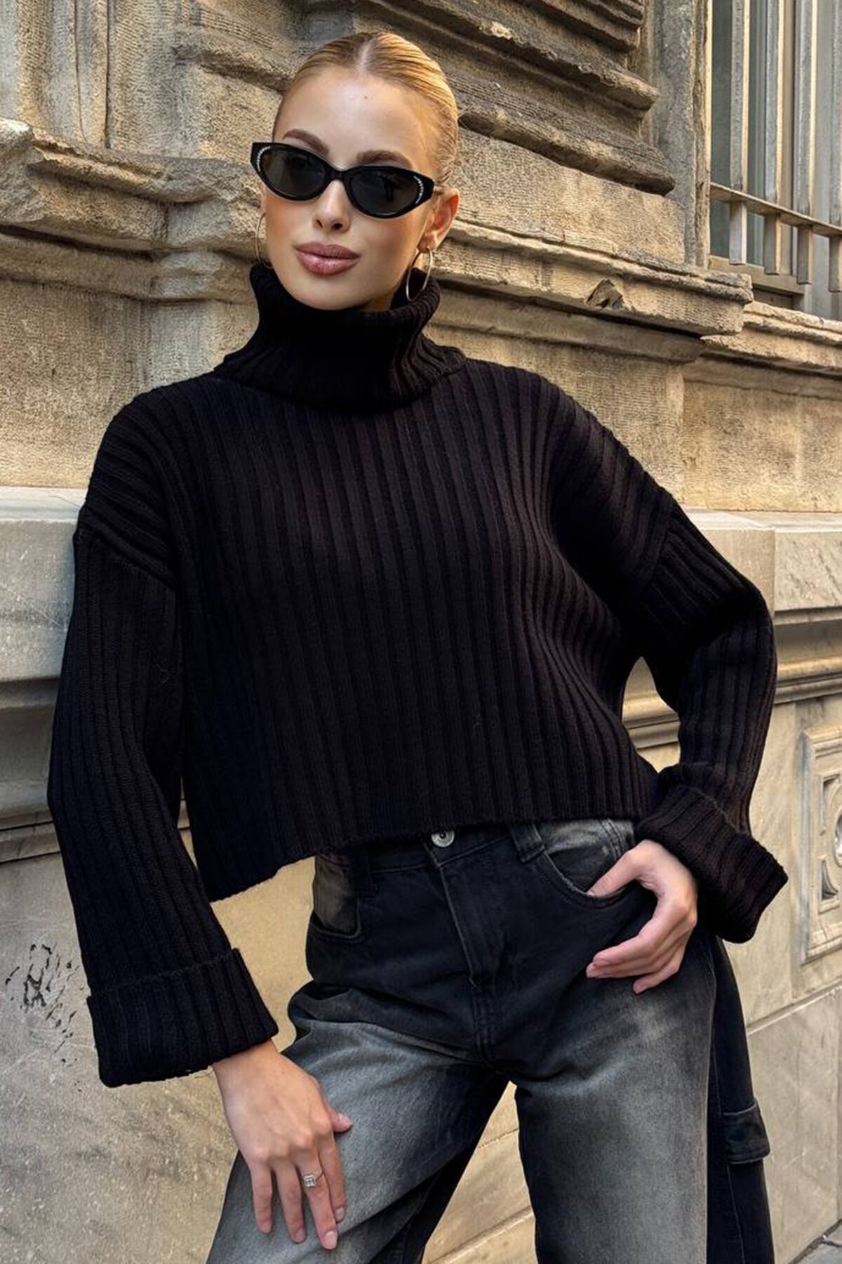 Boğazlı Fitilli Crop Triko Kazak