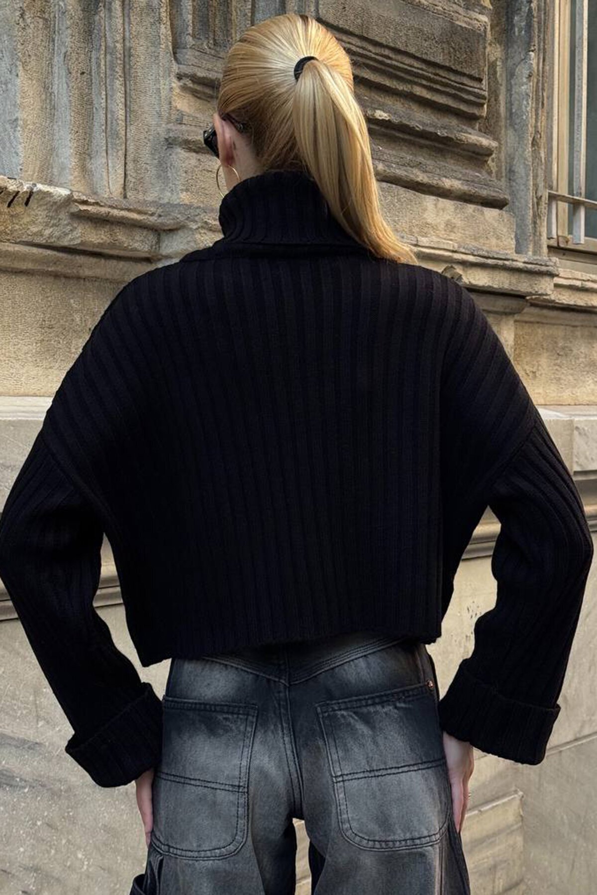 Boğazlı Fitilli Crop Triko Kazak