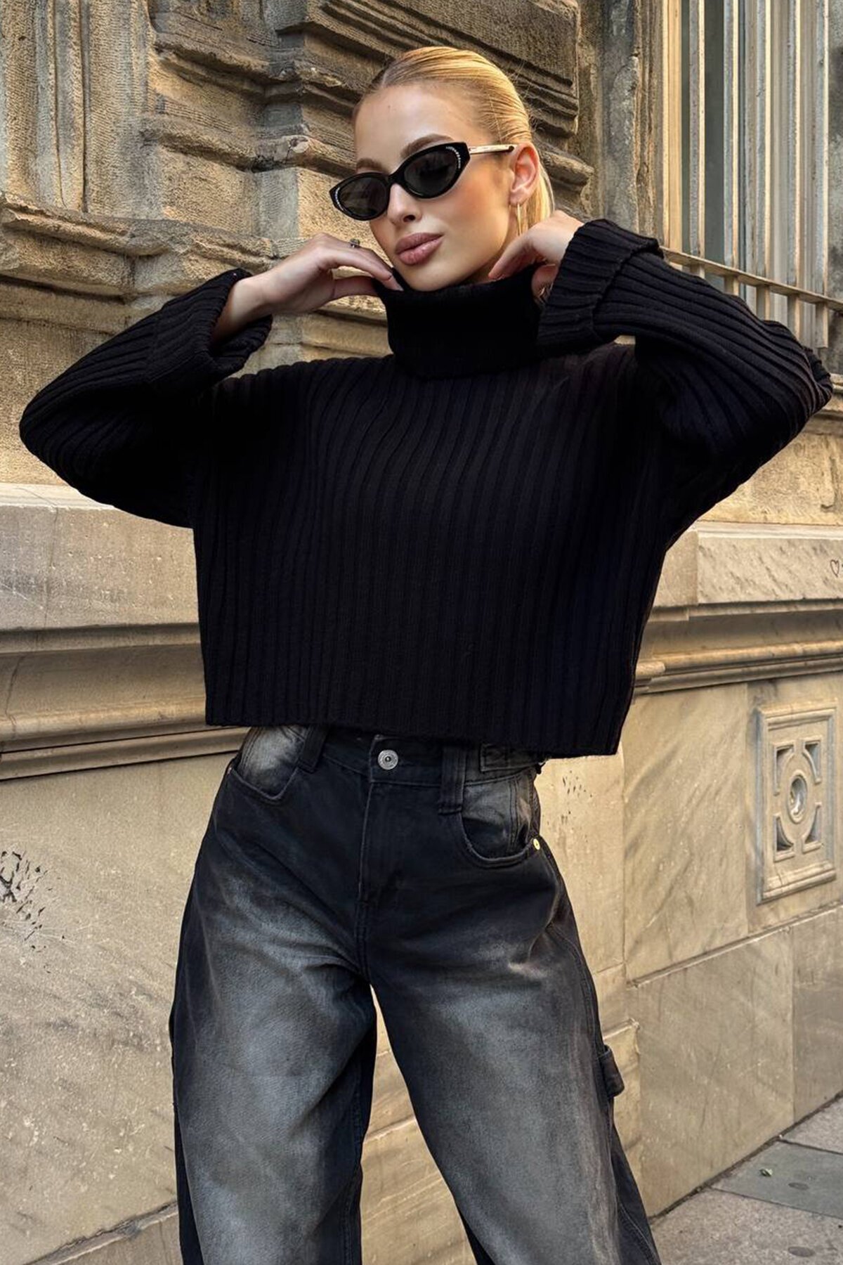 Boğazlı Fitilli Crop Triko Kazak