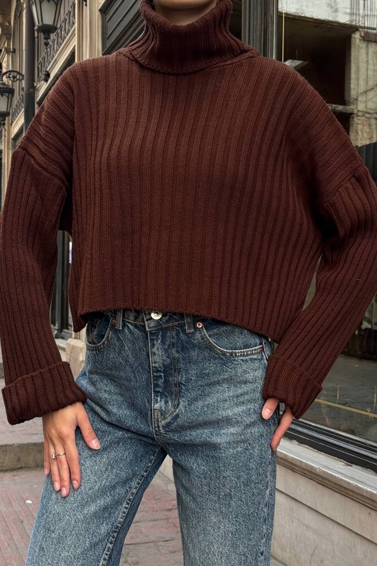 Boğazlı Fitilli Crop Triko Kazak