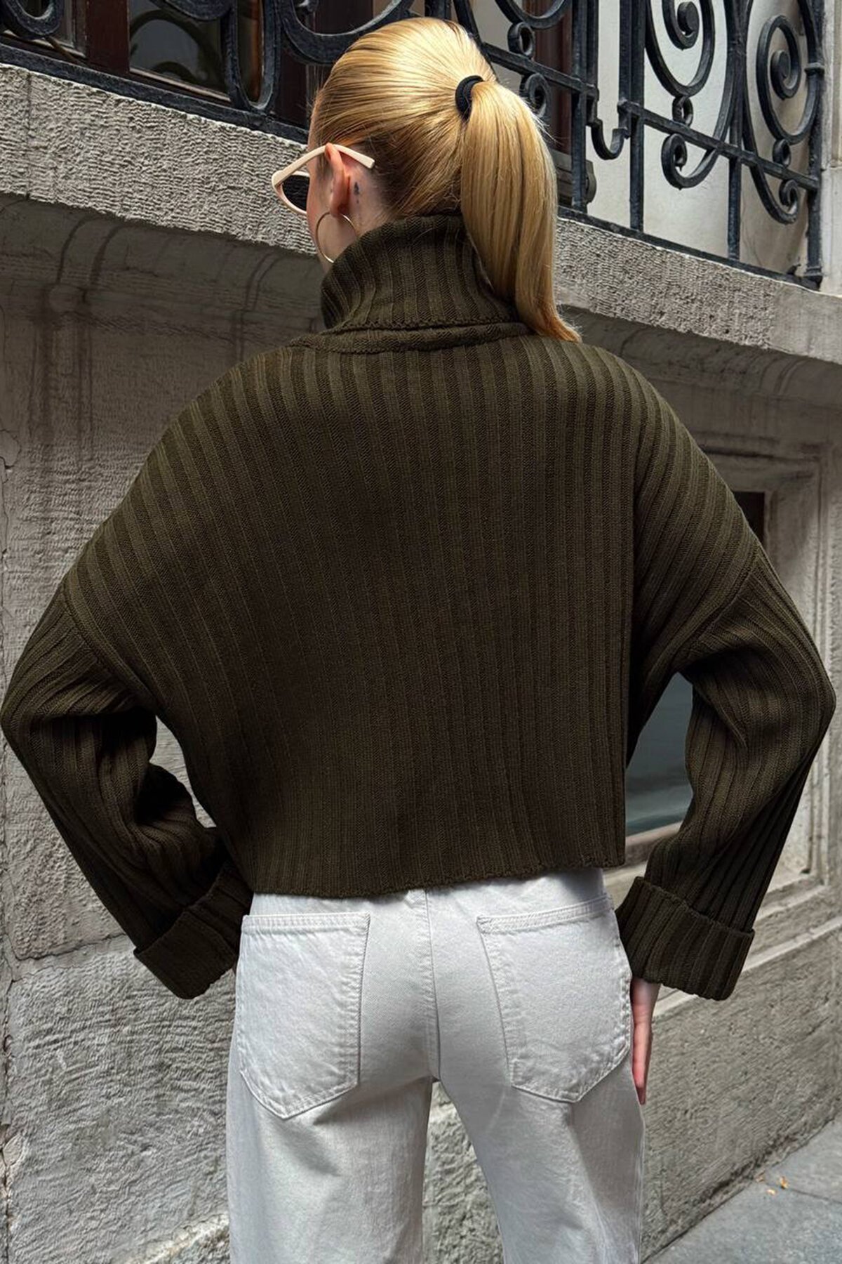 Boğazlı Fitilli Crop Triko Kazak