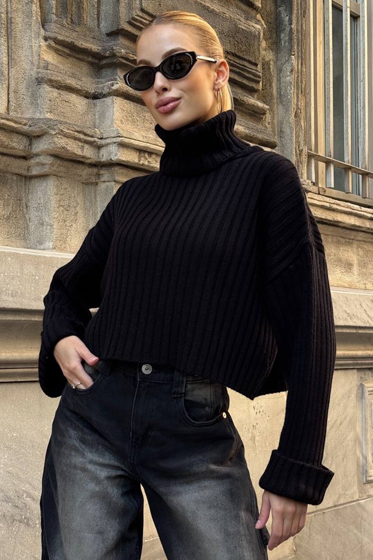 Boğazlı Fitilli Crop Triko Kazak