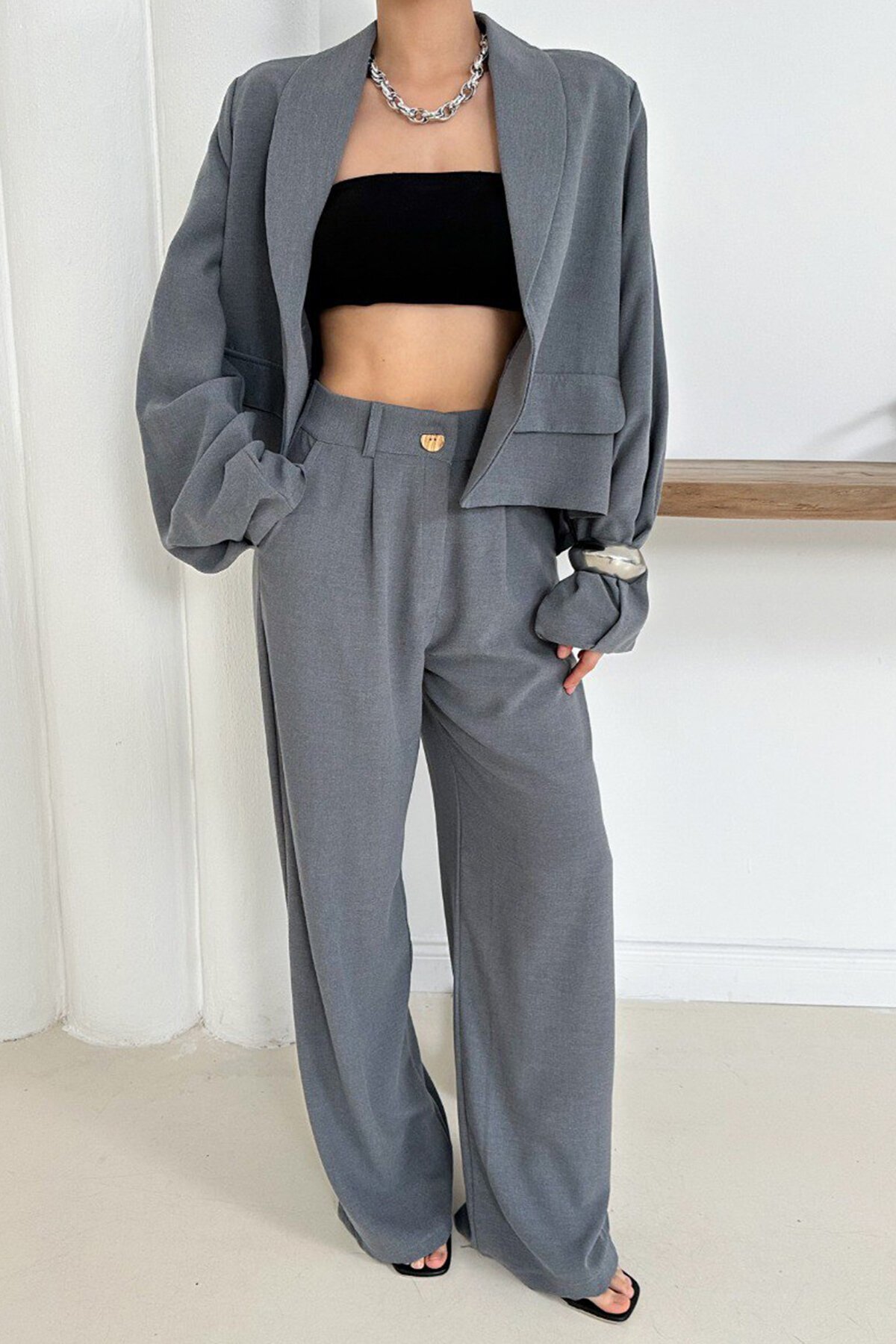 Cep Aksesuarlı Crop Astarlı Ceket Ve Çift Cepli Pantolon Takım