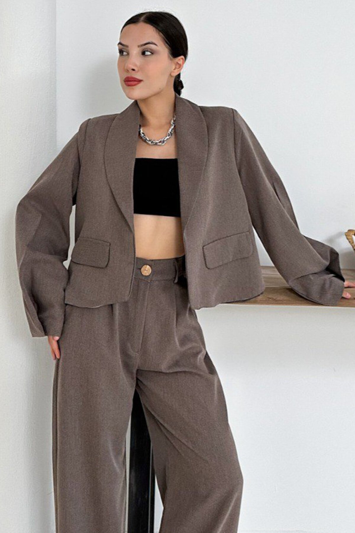 Cep Aksesuarlı Crop Astarlı Ceket Ve Çift Cepli Pantolon Takım