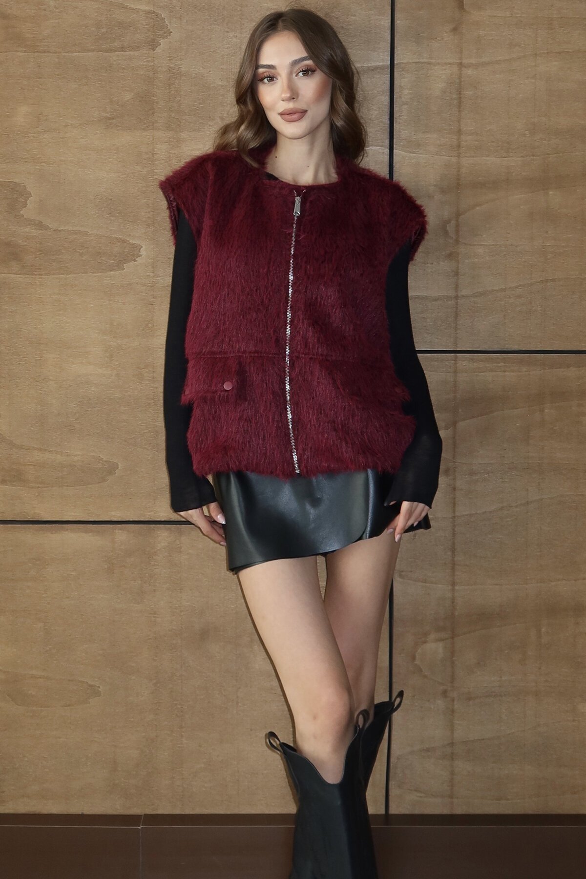 Cep Detaylı Püsküllü Fermaur Kapamalı Yelek