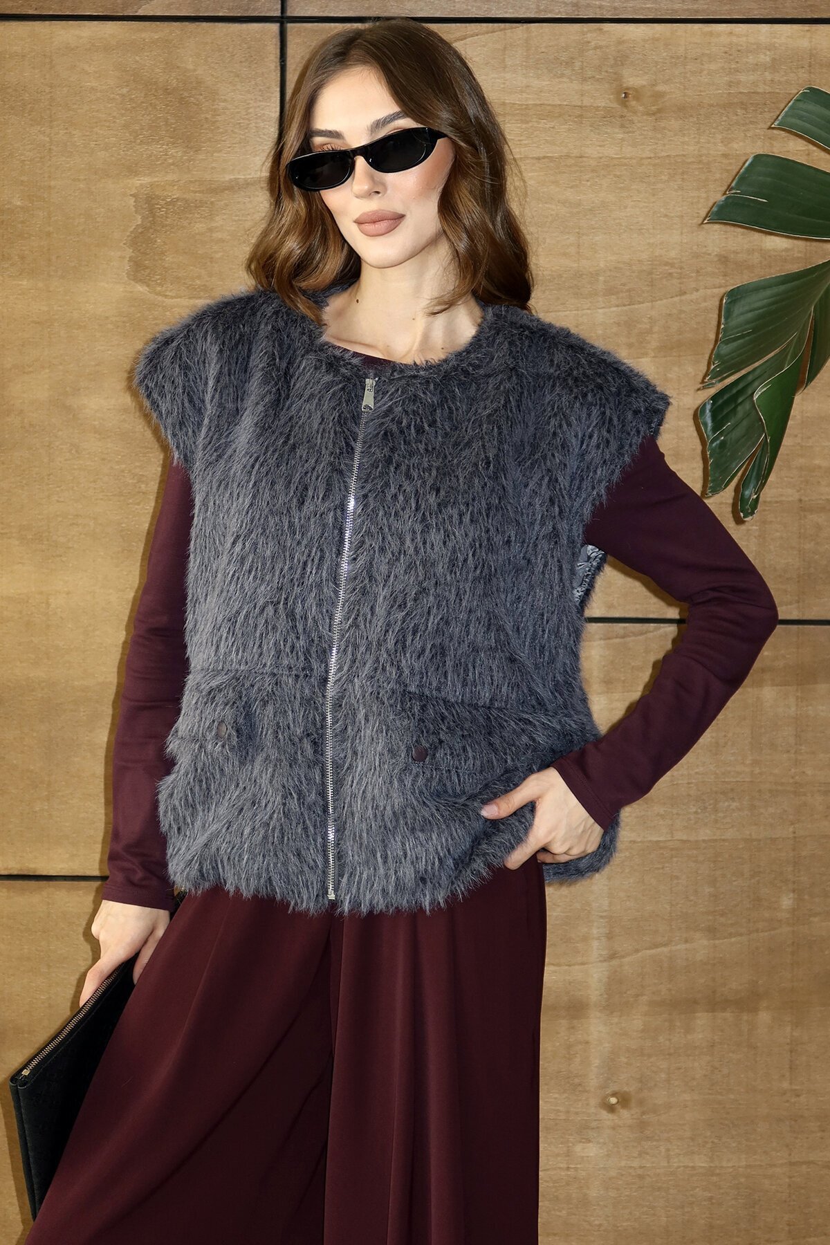 Cep Detaylı Püsküllü Fermaur Kapamalı Yelek