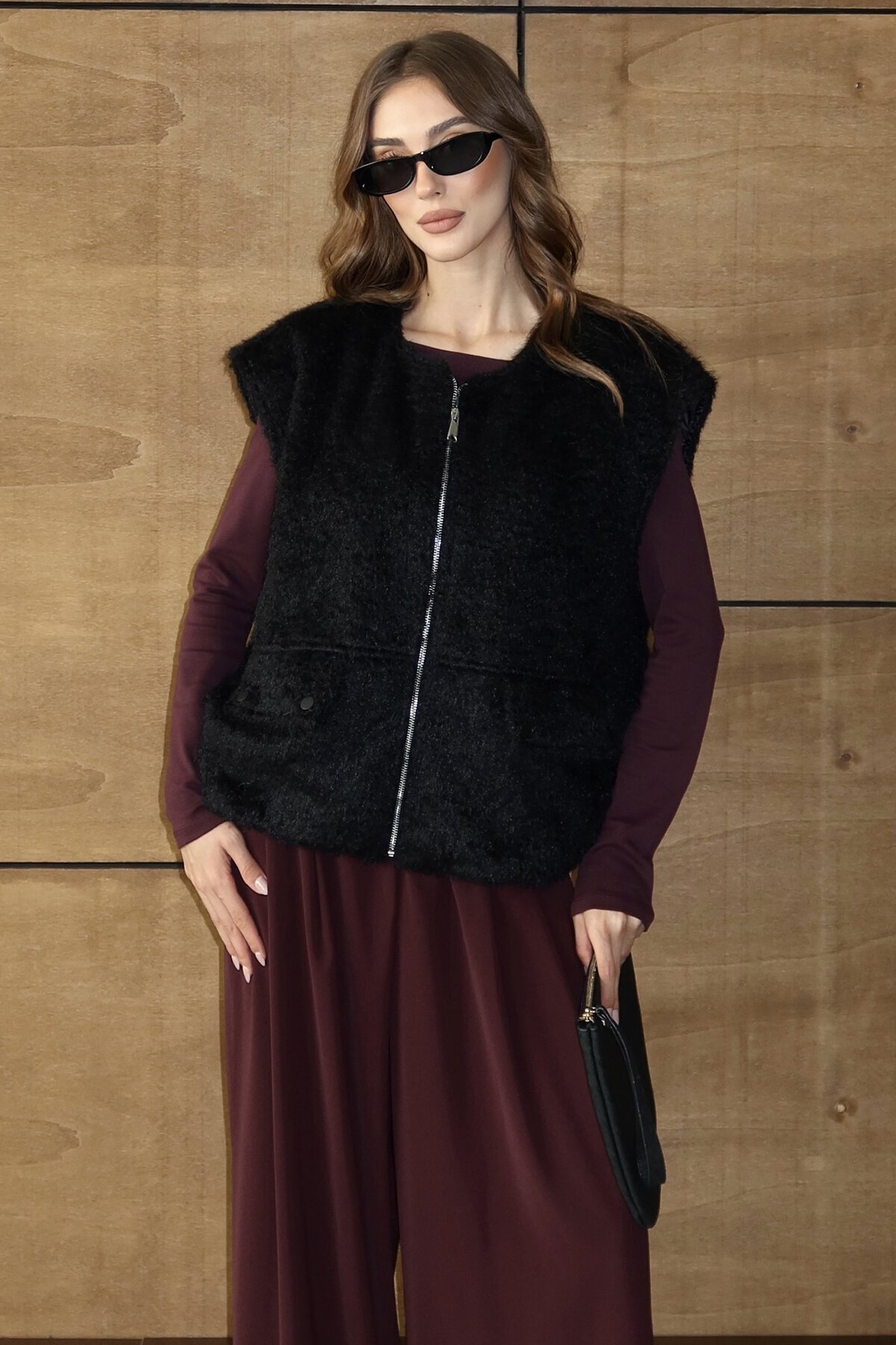 Cep Detaylı Püsküllü Fermaur Kapamalı Yelek