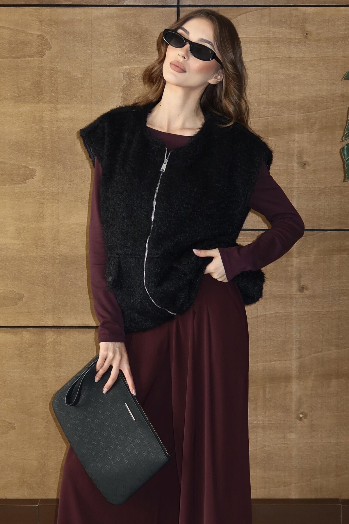 Cep Detaylı Püsküllü Fermaur Kapamalı Yelek