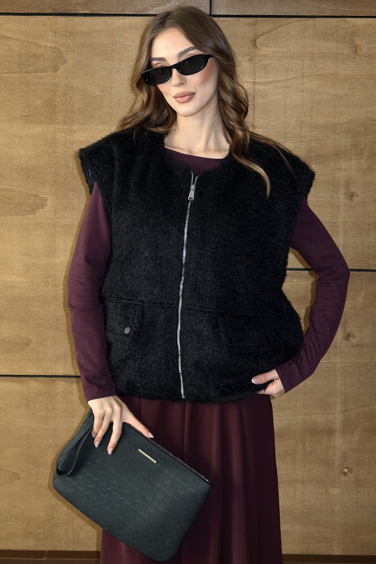 Cep Detaylı Püsküllü Fermaur Kapamalı Yelek