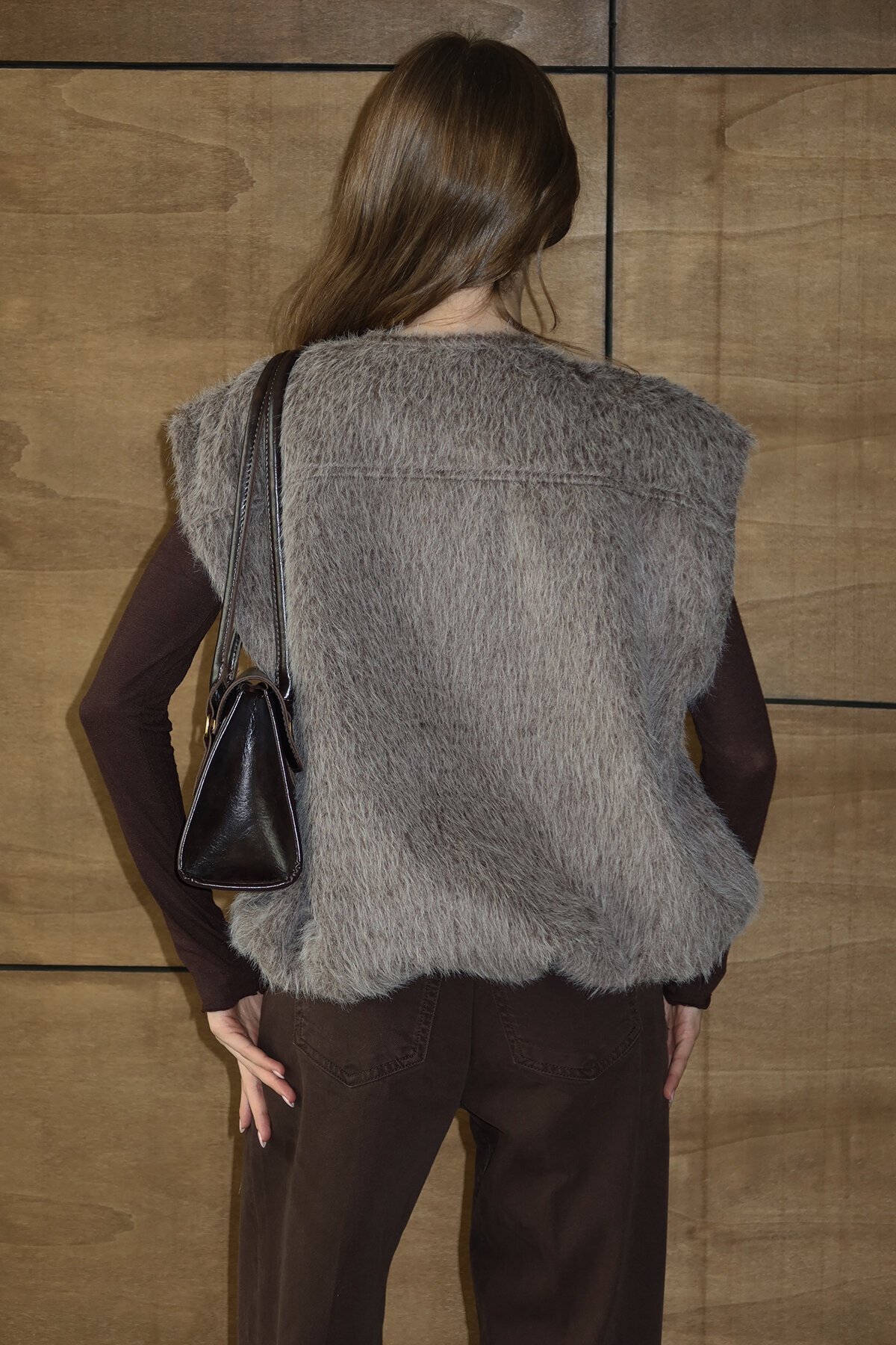 Cep Detaylı Püsküllü Fermaur Kapamalı Yelek