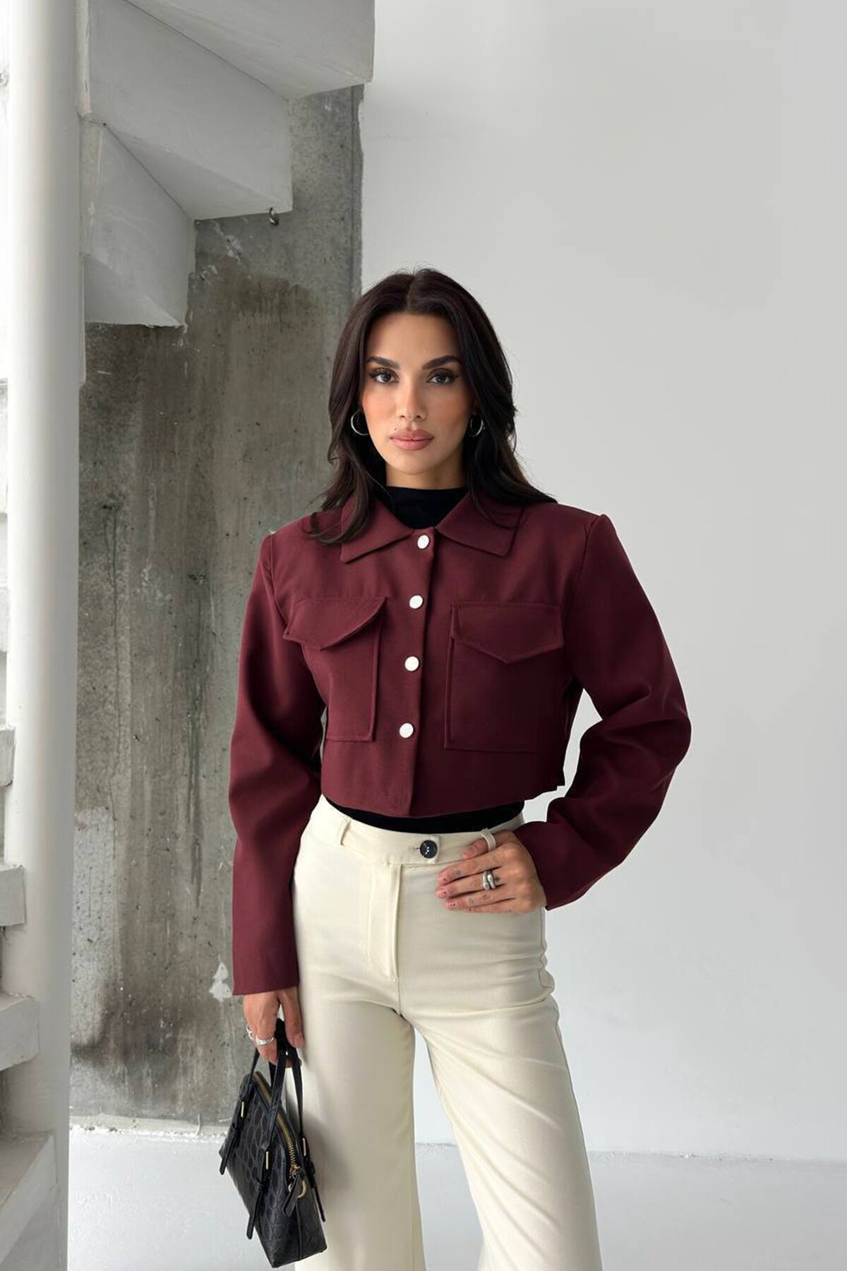 Çift Cepli Düğme Detaylı Crop Ceket