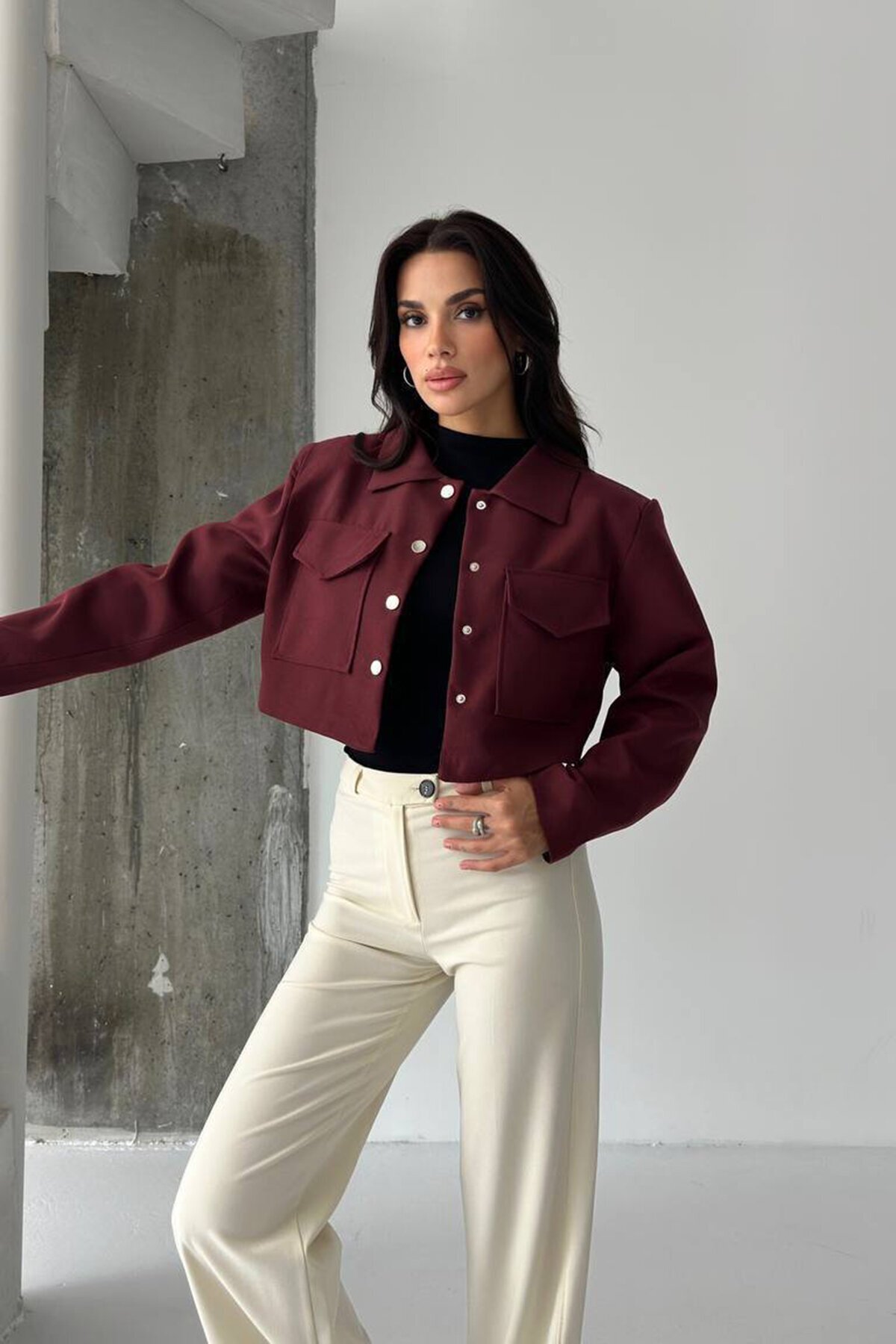 Çift Cepli Düğme Detaylı Crop Ceket