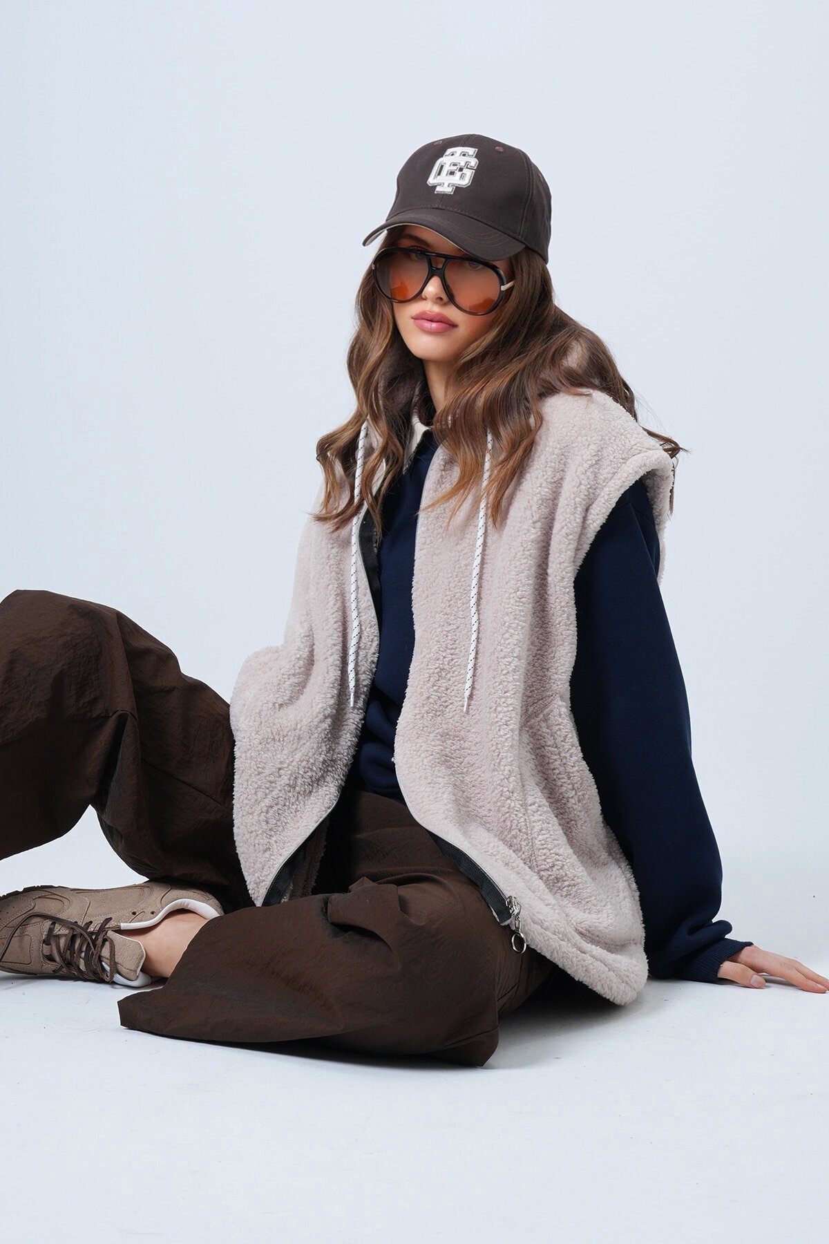 Çift Cepli Fermuar Kapamalı Peluş Yelek