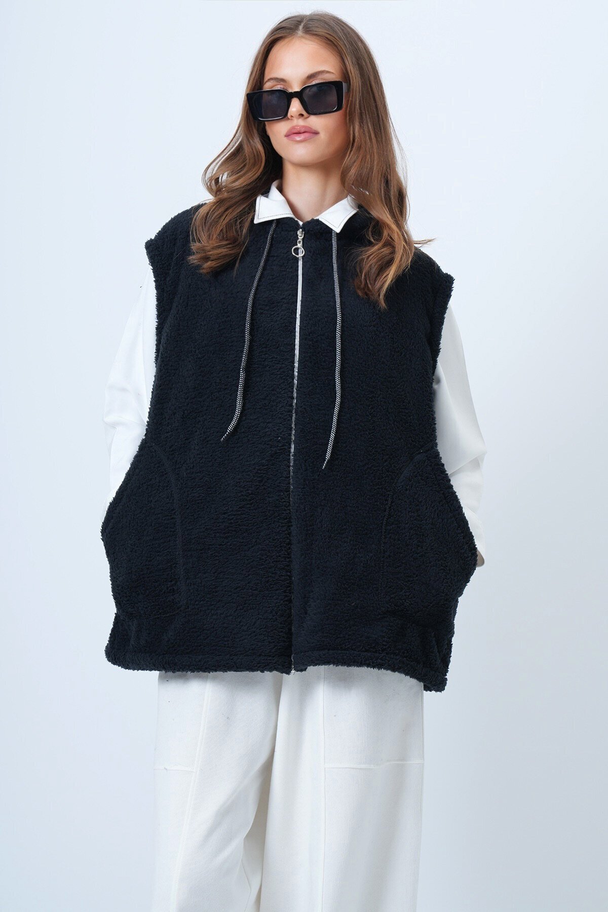 Çift Cepli Fermuar Kapamalı Peluş Yelek