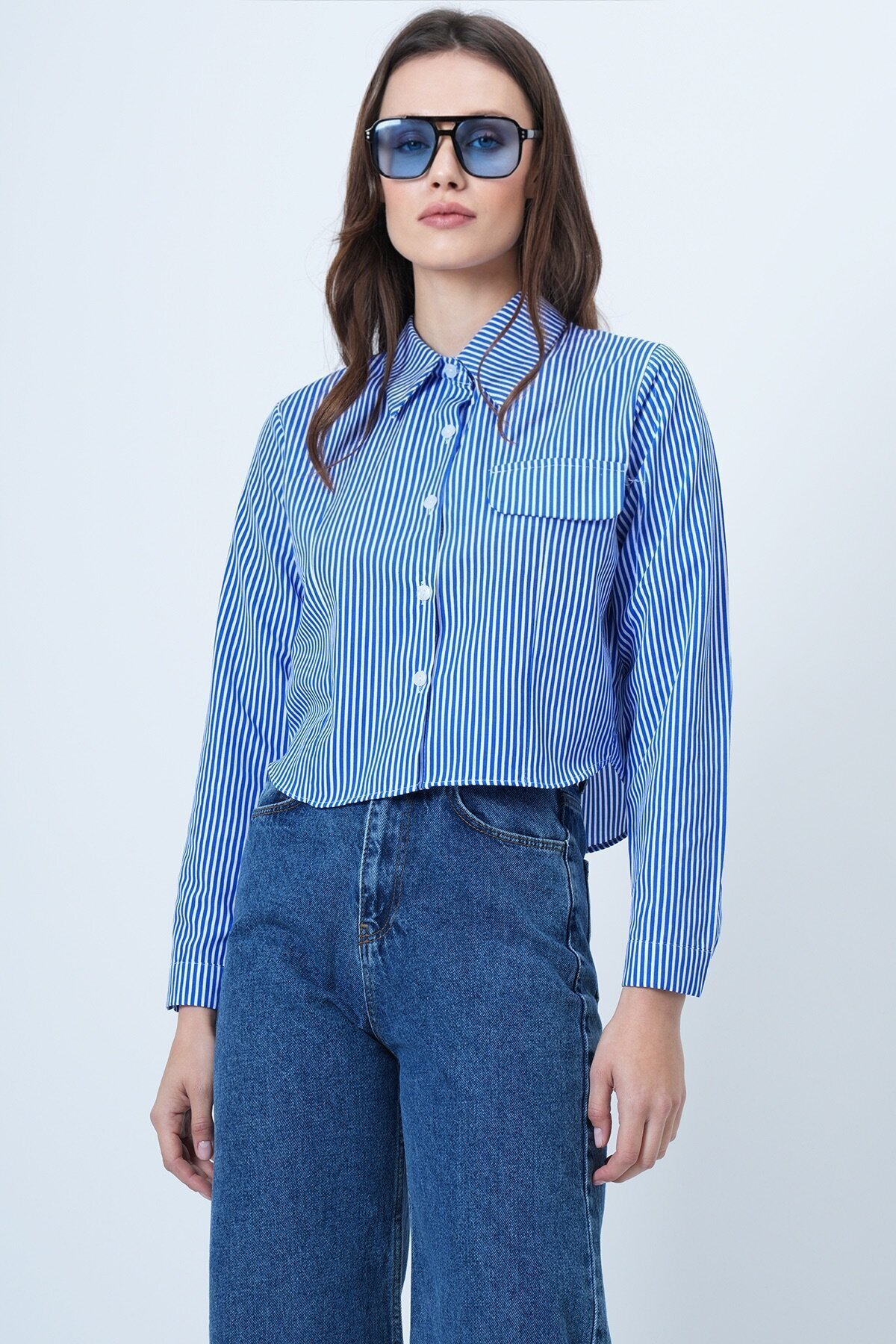 Çizgili Düğmeli Cep Detaylı Crop Gömlek