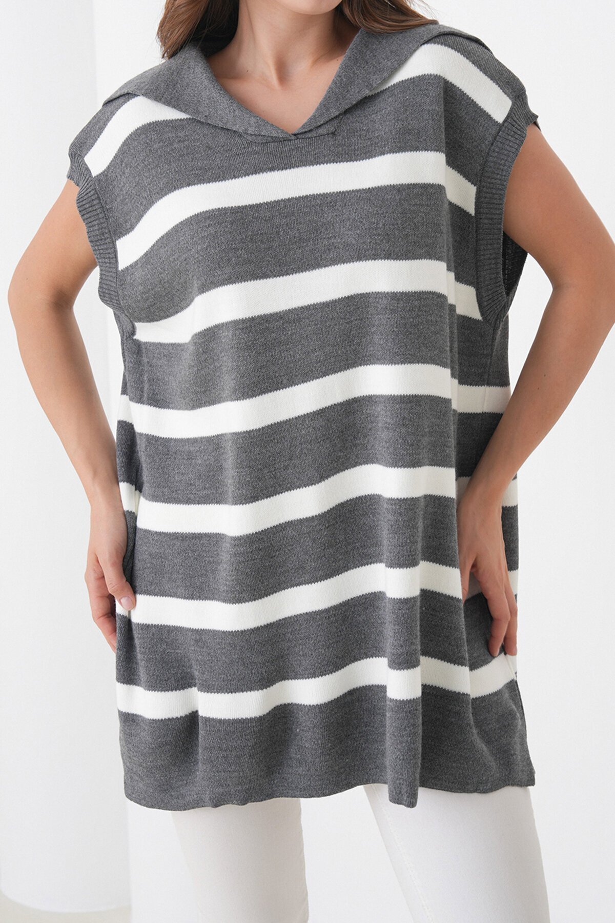 Çizgili Düşük Kol Polo Yaka Triko Süveter