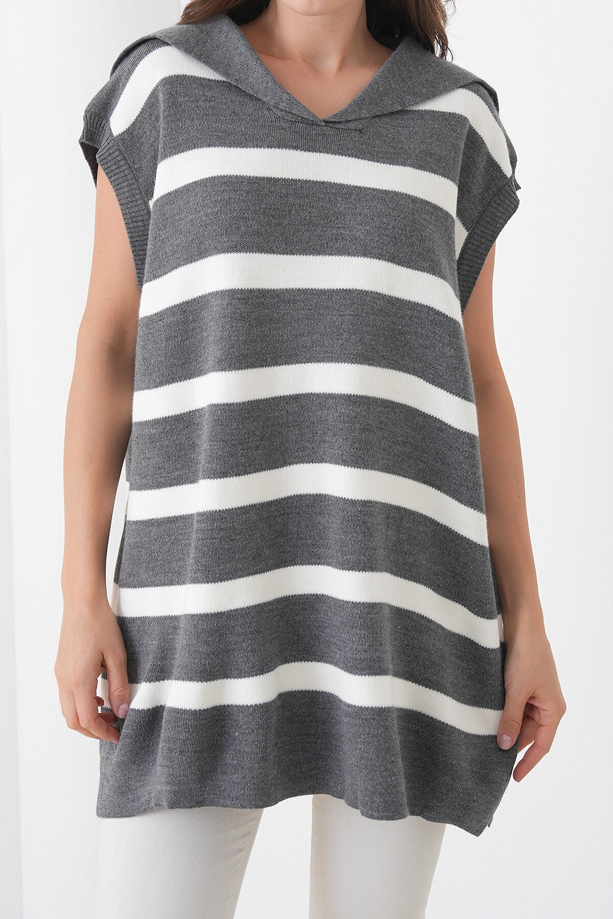 Çizgili Düşük Kol Polo Yaka Triko Süveter