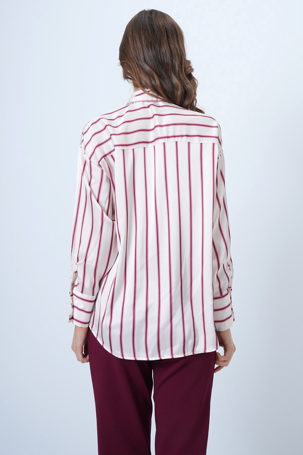 Çizgili Saten Gömlek