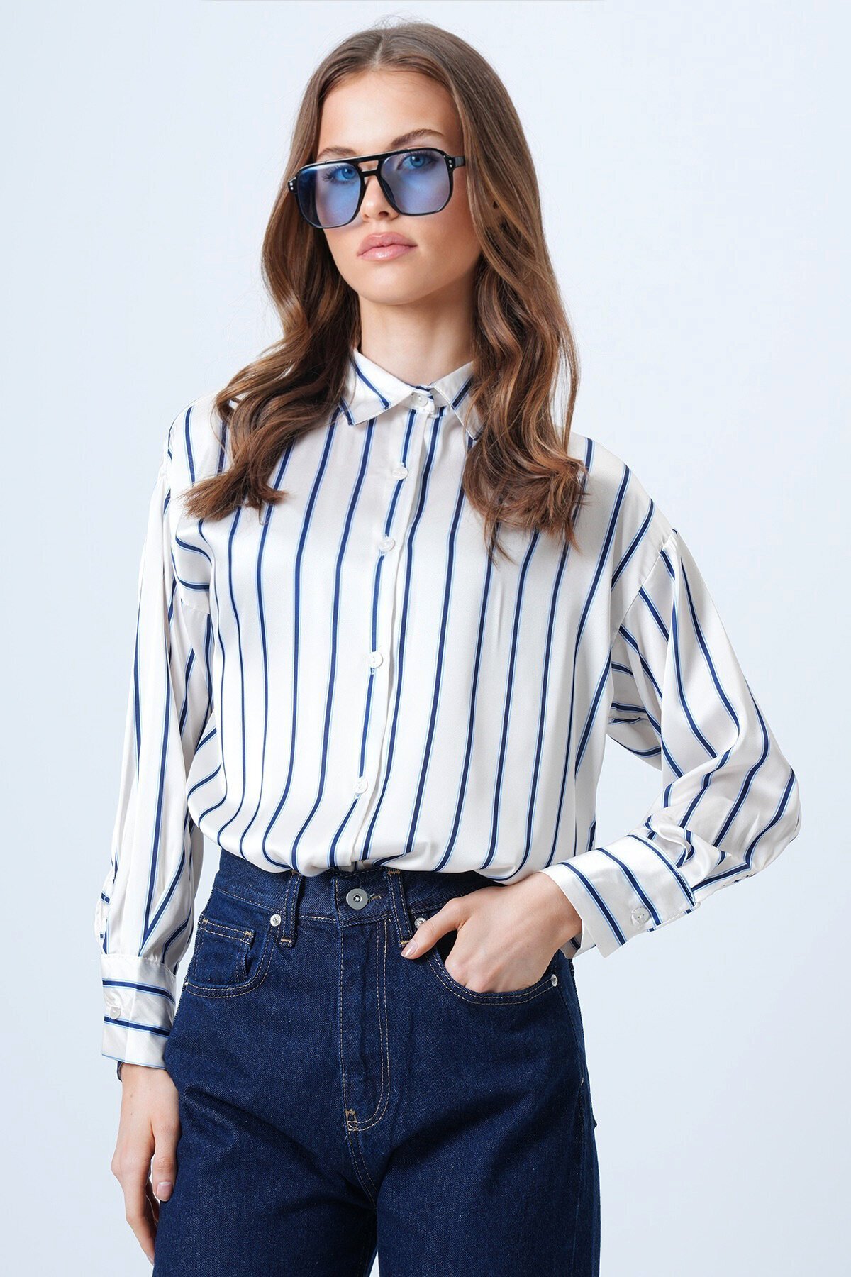Çizgili Saten Gömlek