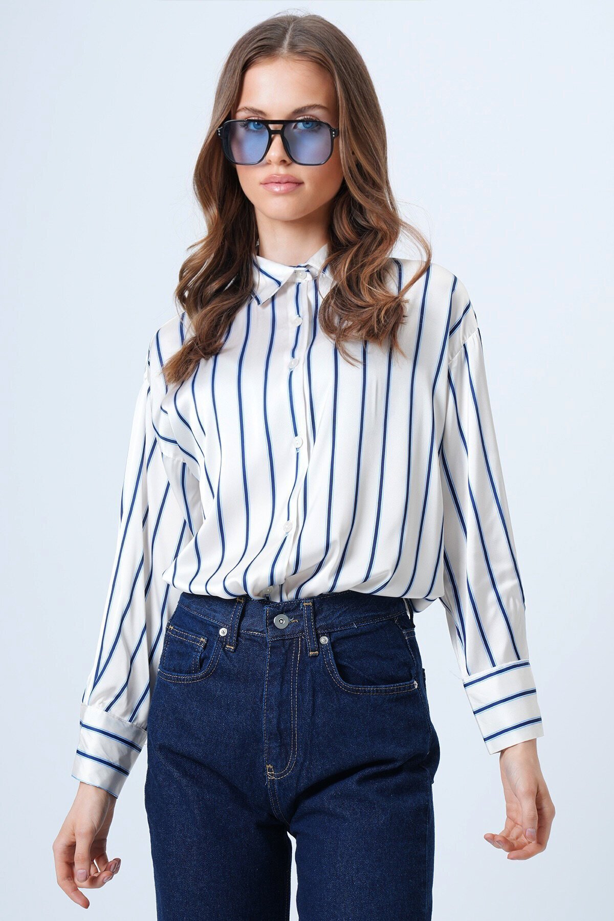 Çizgili Saten Gömlek