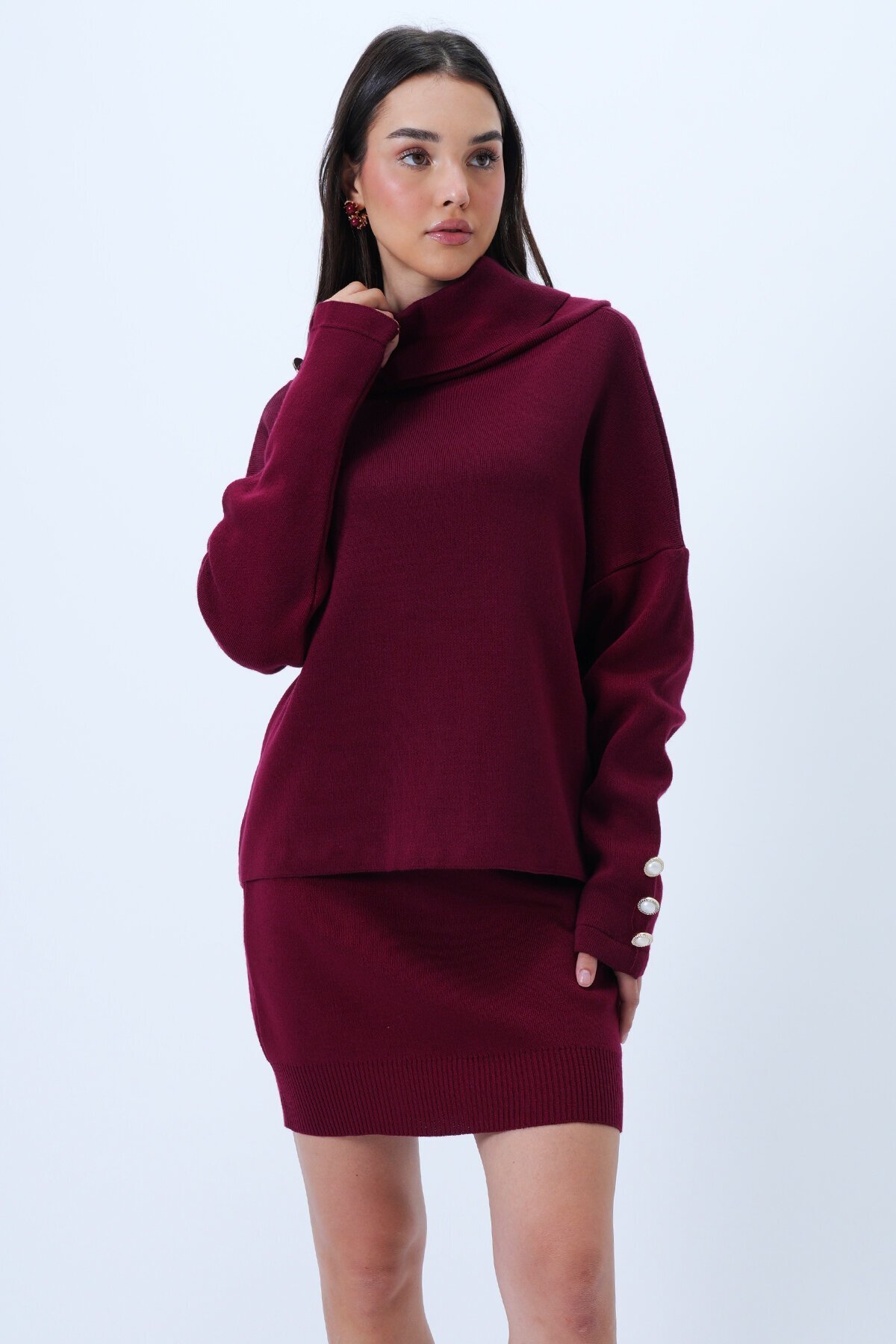 Degaje Yaka Düğme Detaylı Triko Kazak Ve Etek Takım