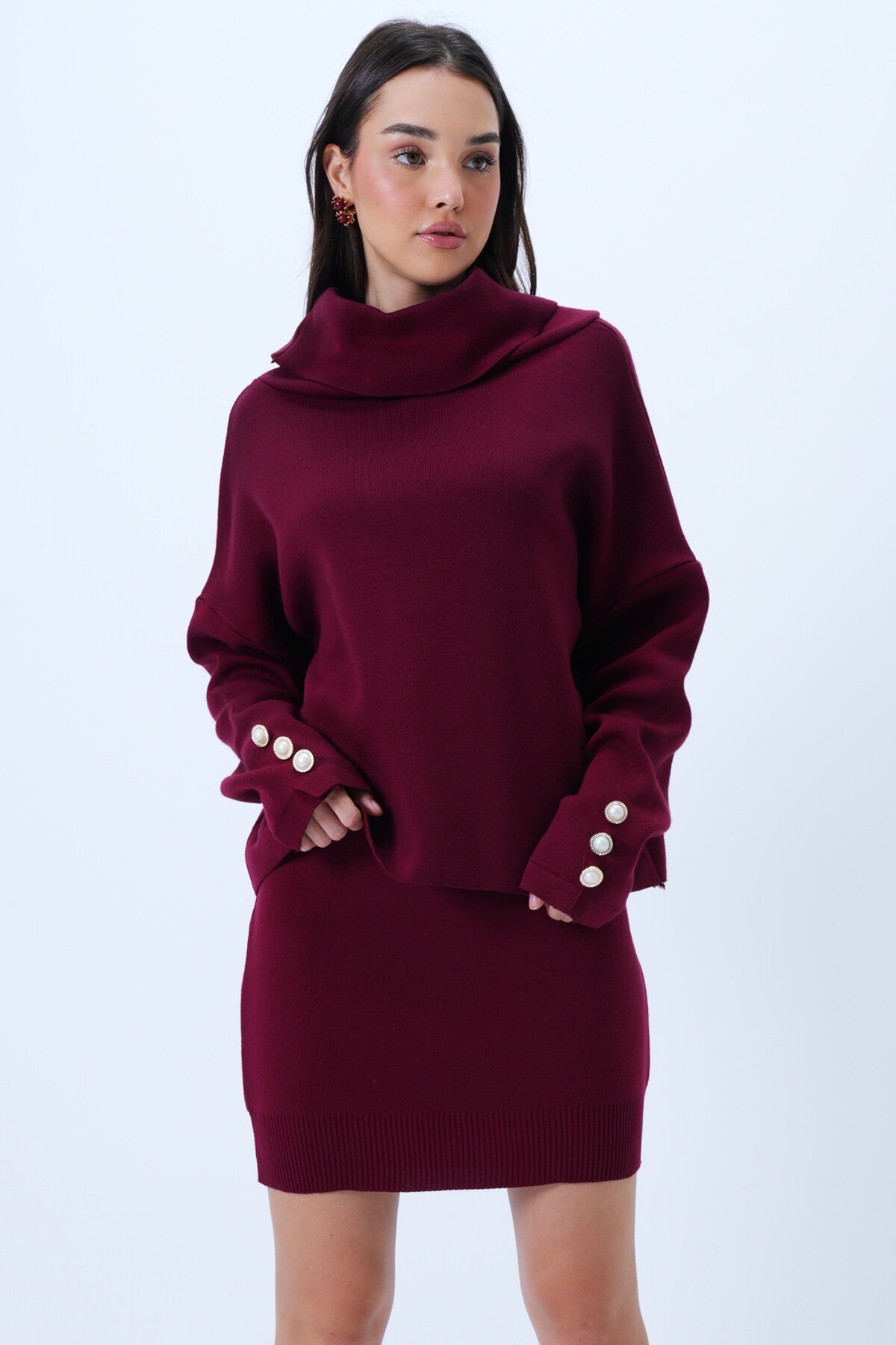 Degaje Yaka Düğme Detaylı Triko Kazak Ve Etek Takım