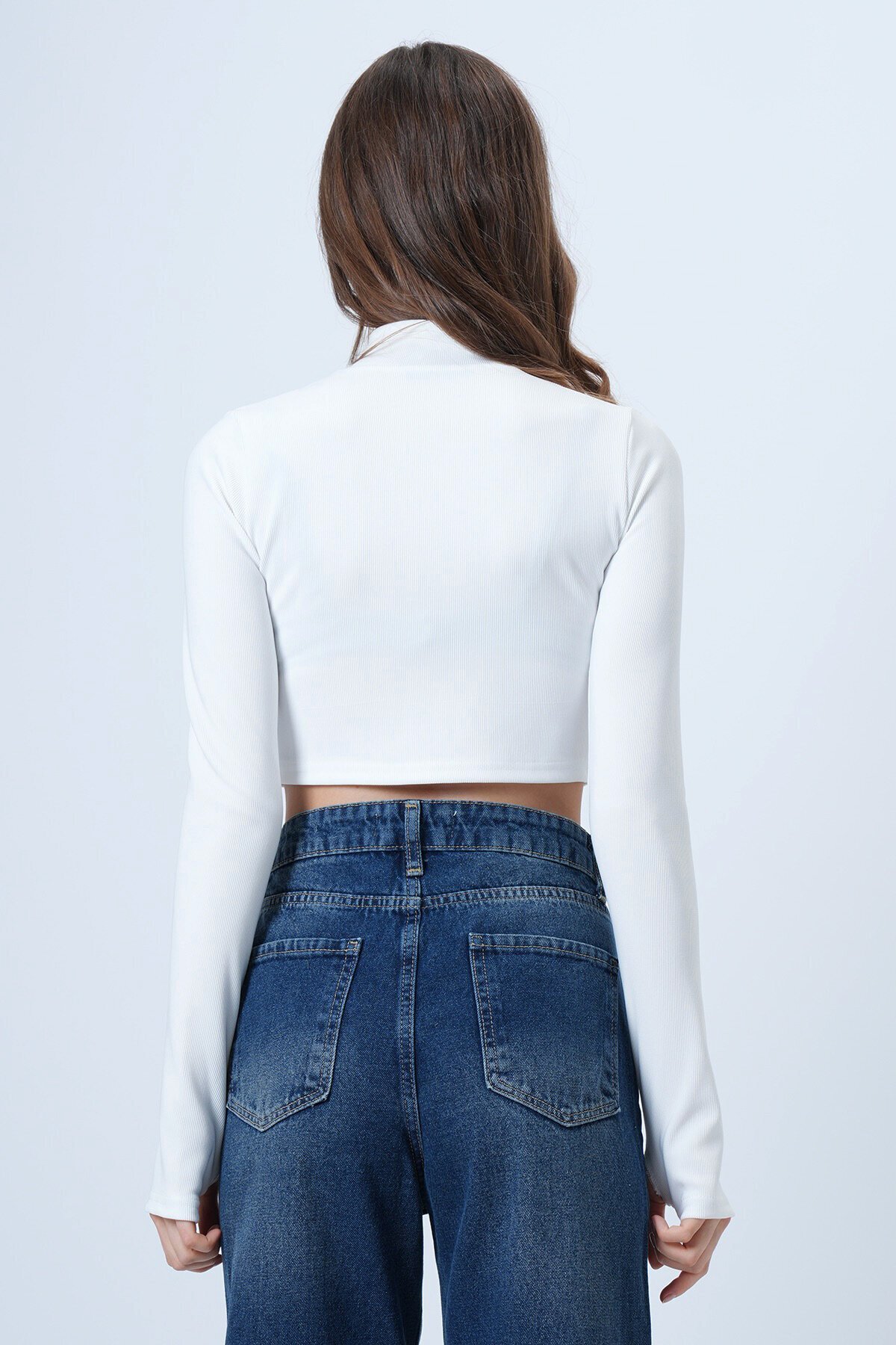 Dik Yaka Fermuarlı Ottoban Parmaklı Crop Hırka