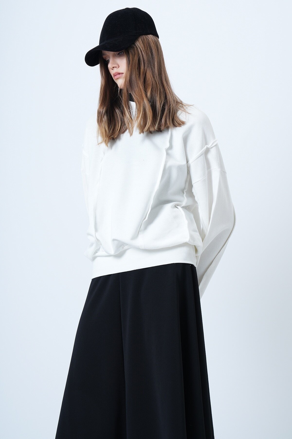 Dikiş Detaylı Oversize Tasarım Sweatshırt